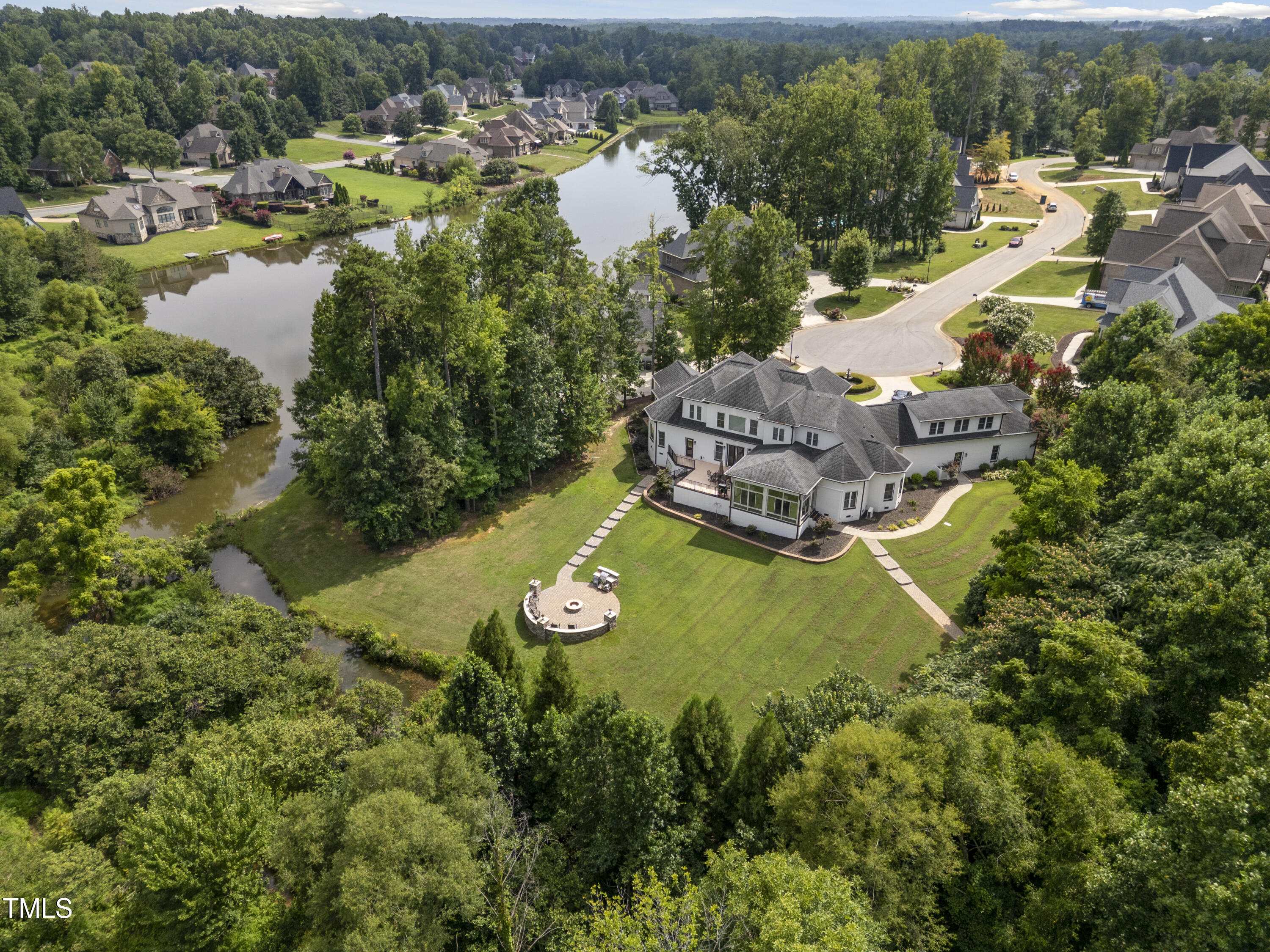 1326 Lochshire Drive