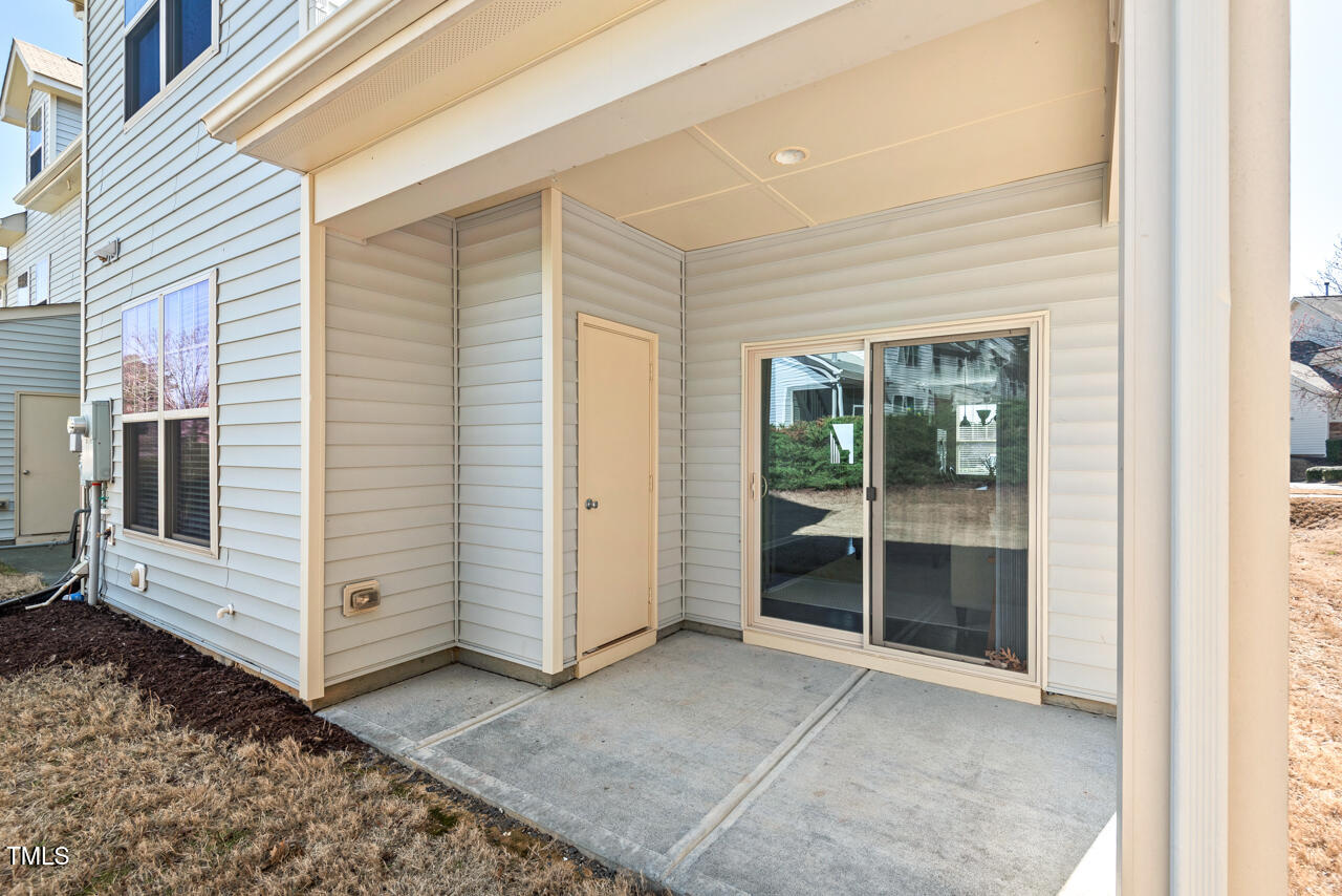 Durham, North Carolina 27705, United States, 3 Bedrooms Bedrooms, ,3 BathroomsBathrooms,Residential,Pending,89791