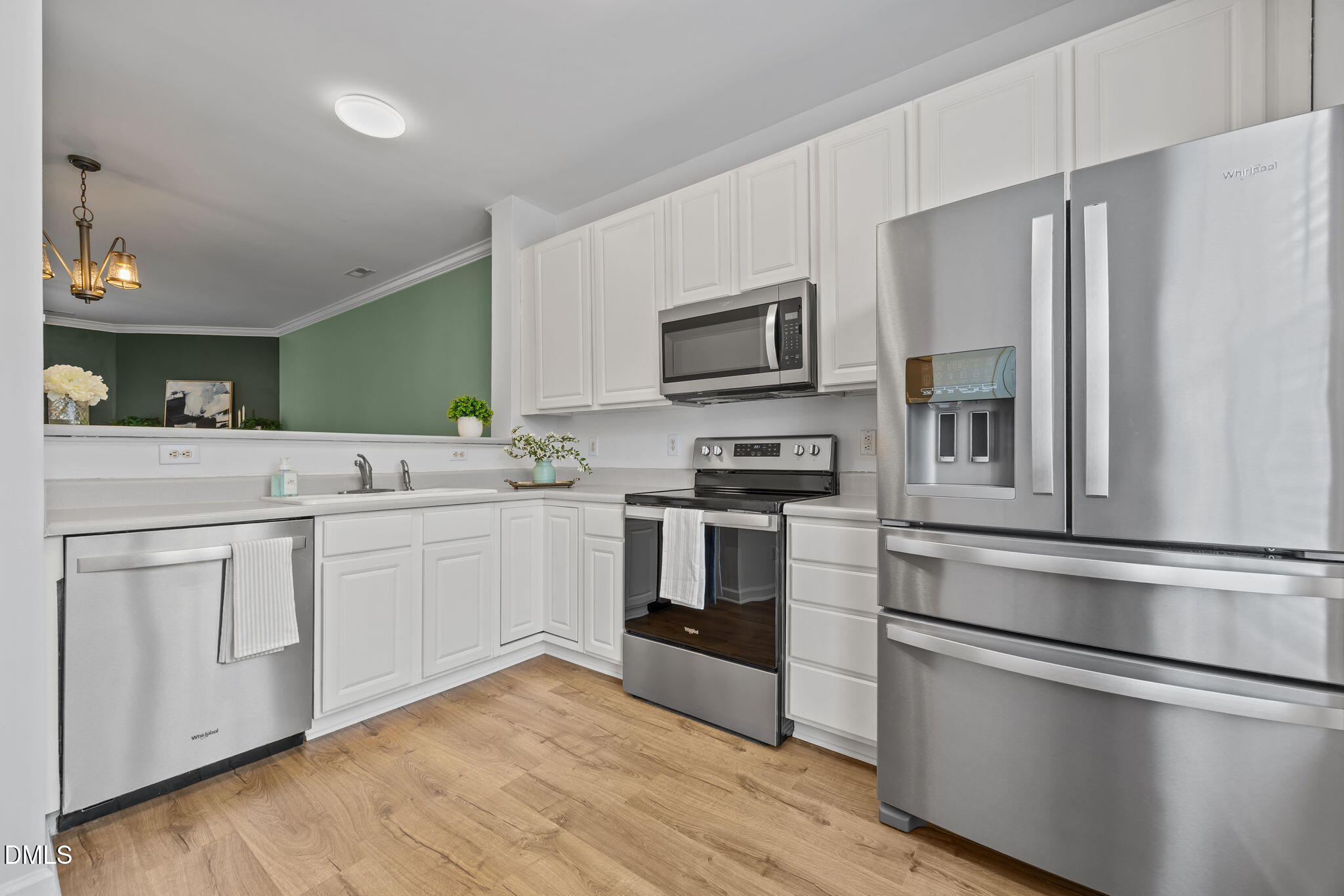 8606 London Park Court