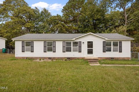 Photo of 384 Jamestown Drive, Spring Lake, NC 28390 (MLS # 10138847)