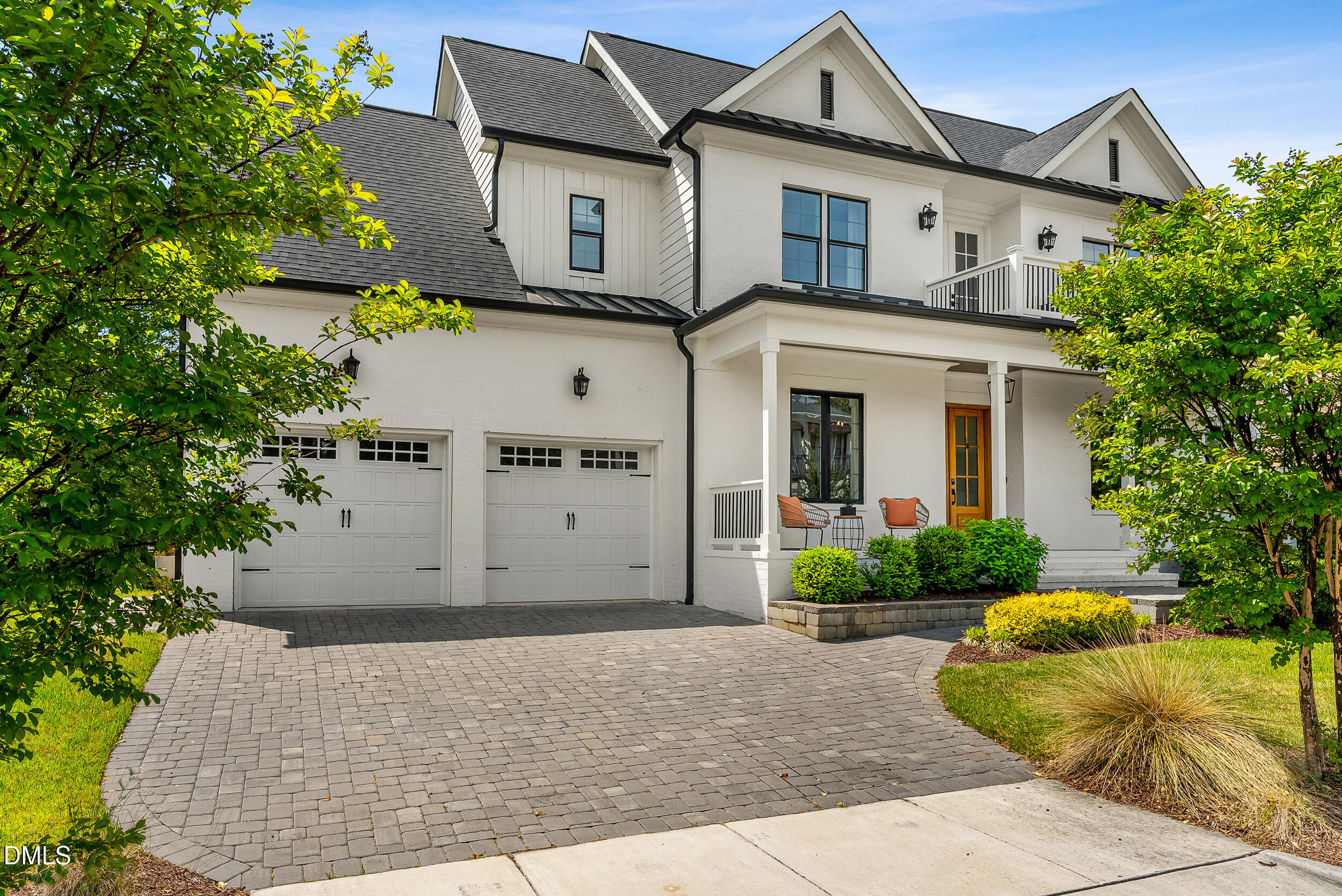 2812 Charleston Oaks Drive