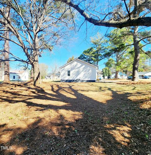 A home in Dunn