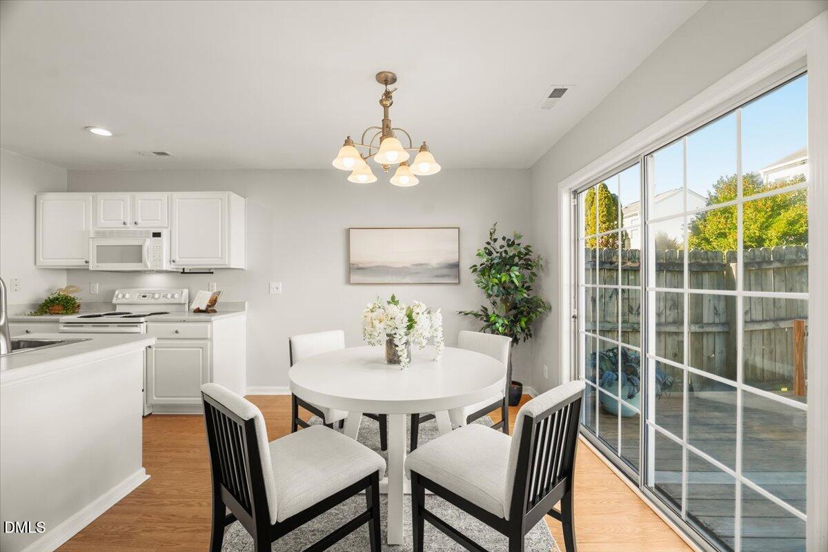 5534 Golden Moss Trail