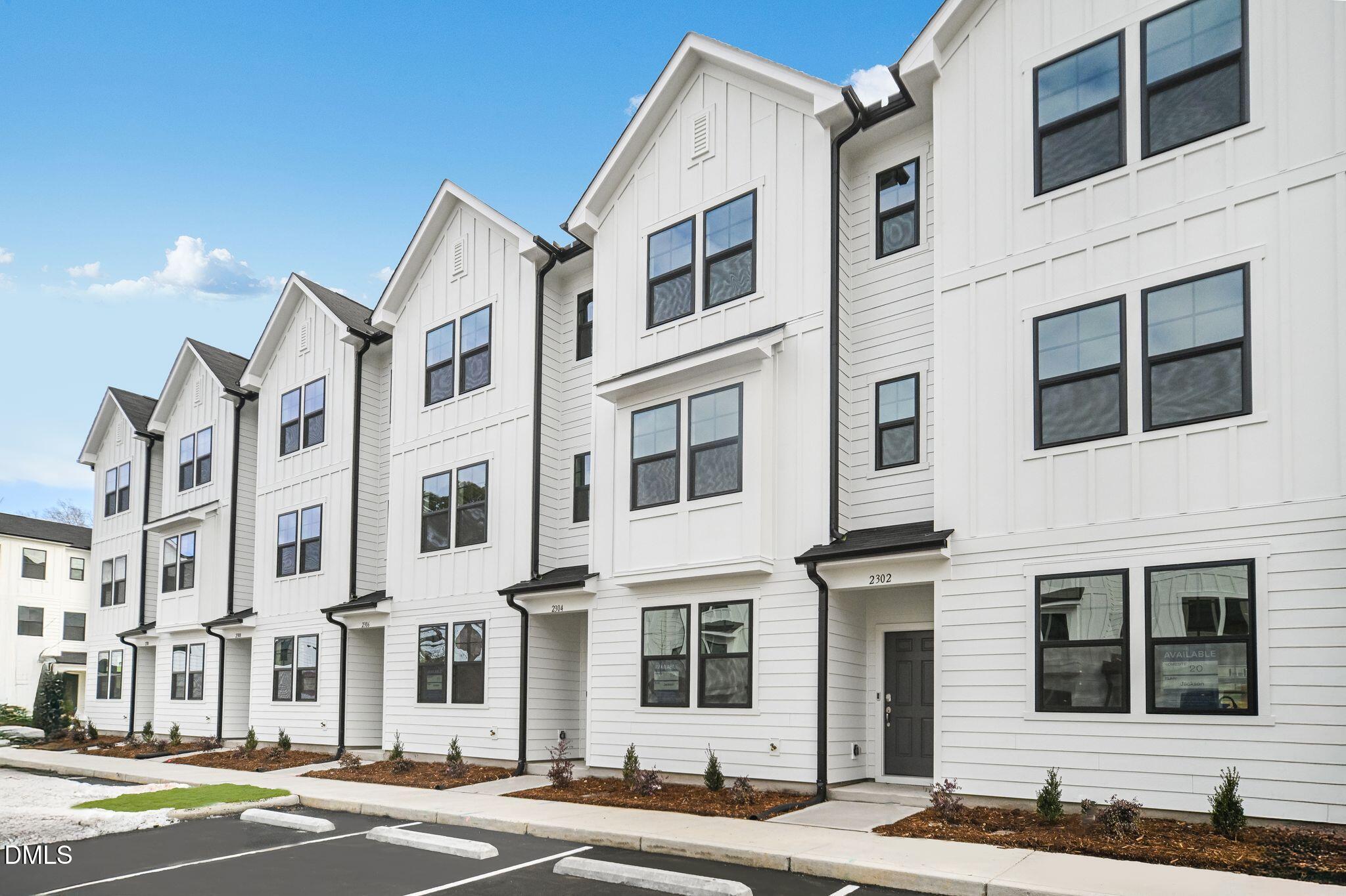 2302 Oakwood Meadows Court