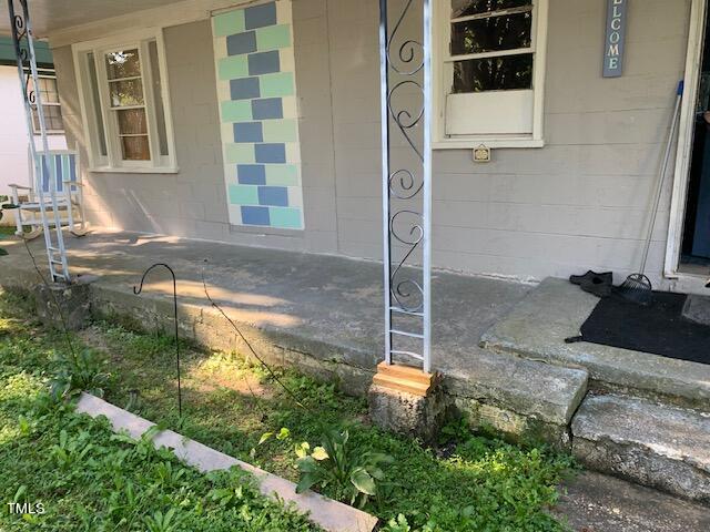 709 W Horne Street