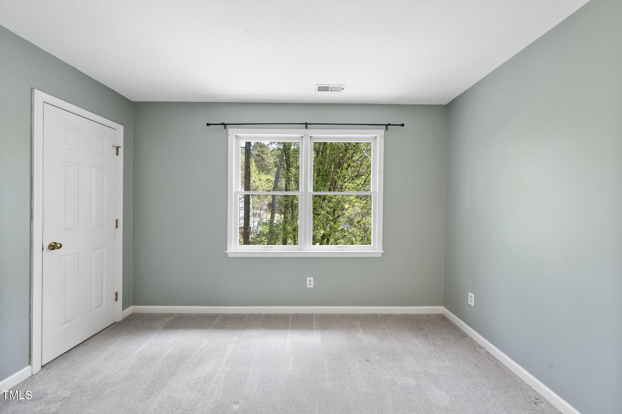 Durham, North Carolina 27713, United States, 4 Bedrooms Bedrooms, ,4 BathroomsBathrooms,Residential,Pending,102957