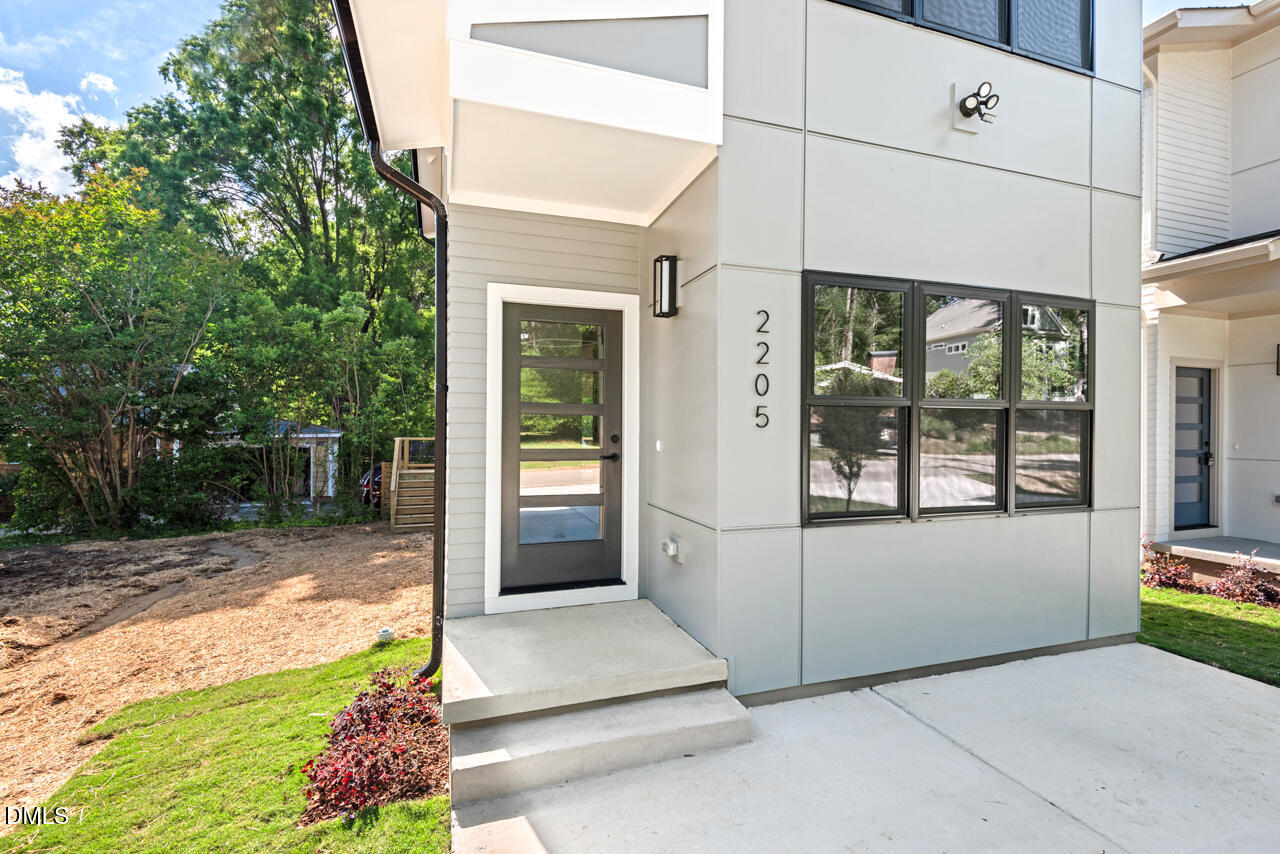 2205 Tampa Avenue Avenue