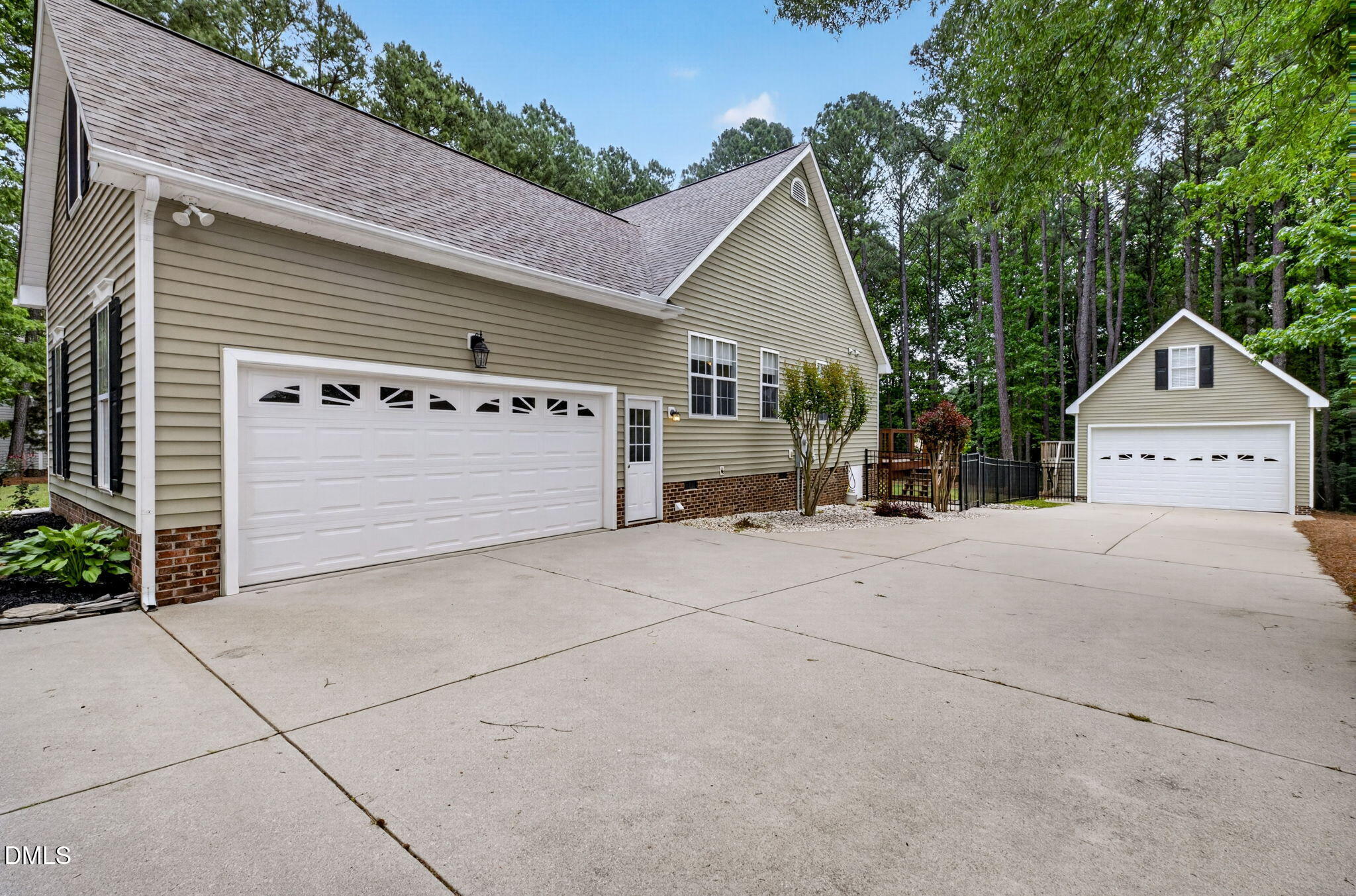 145 Oak Leaf Trail
