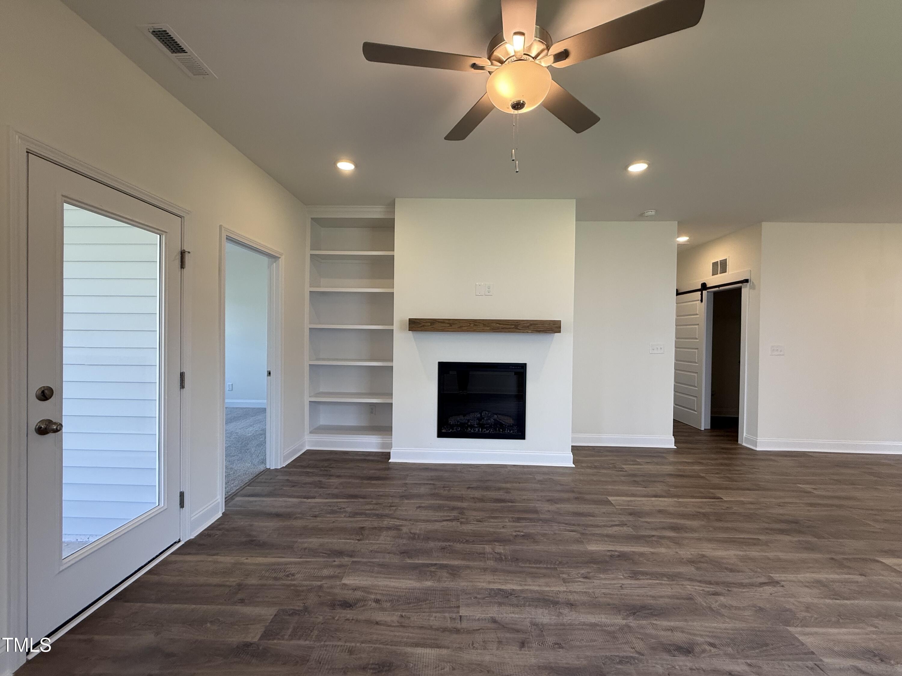 130 W Saltgrass Lane