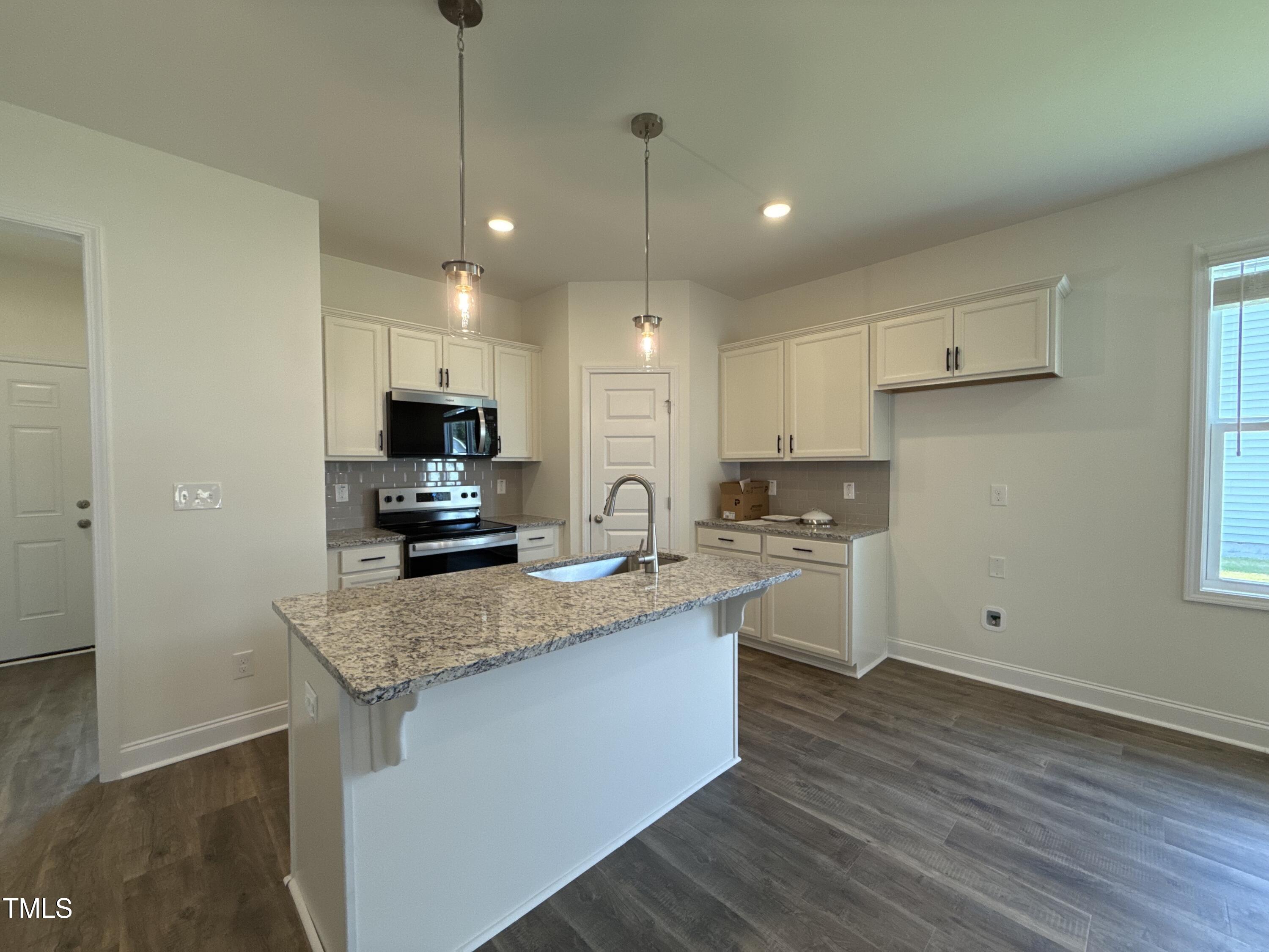130 W Saltgrass Lane