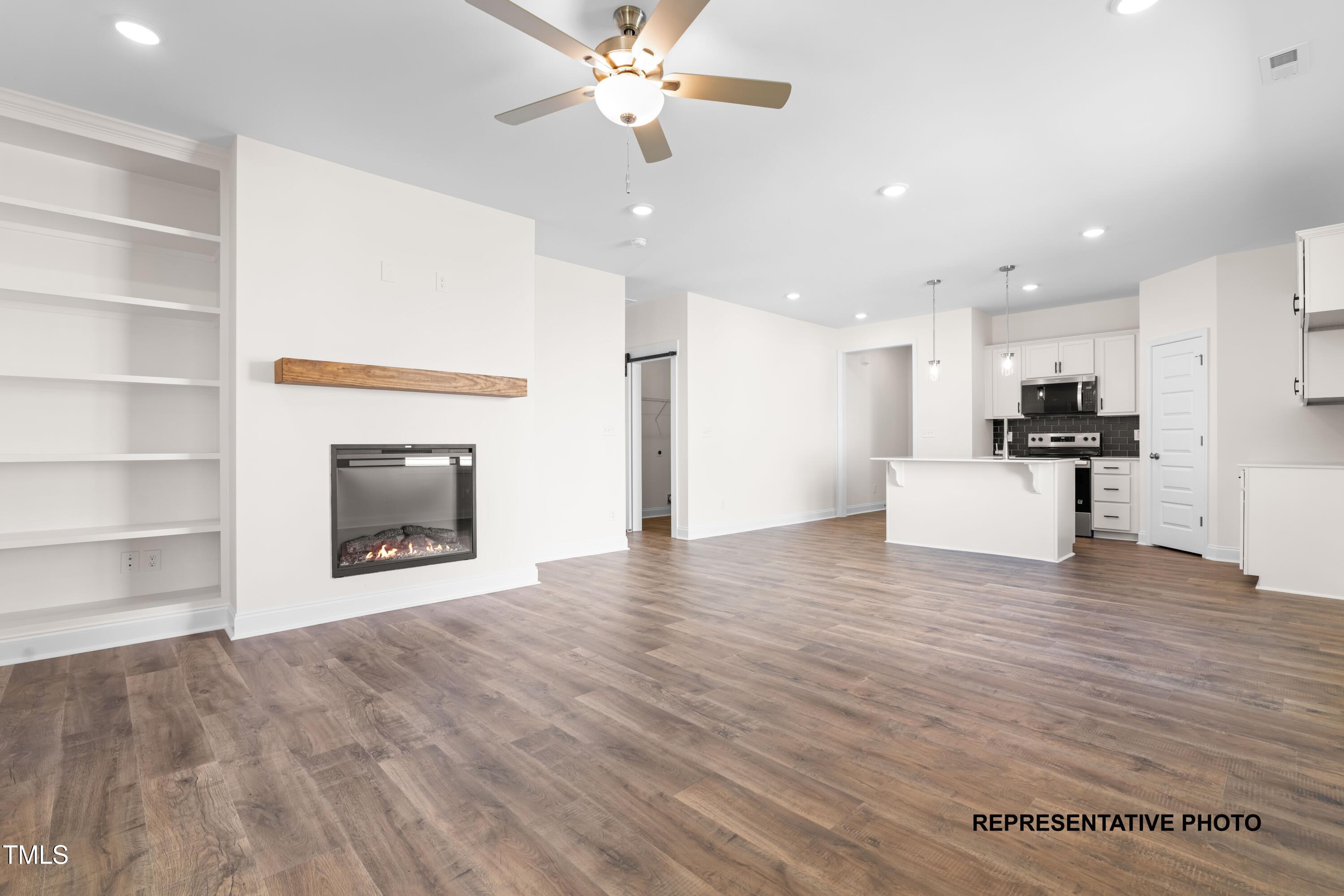 130 W Saltgrass Lane