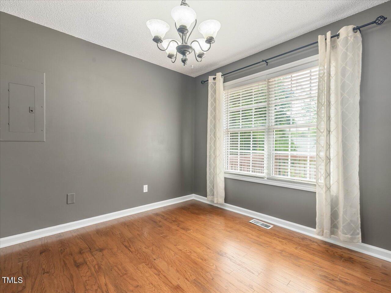 109 Hiddenwood Court