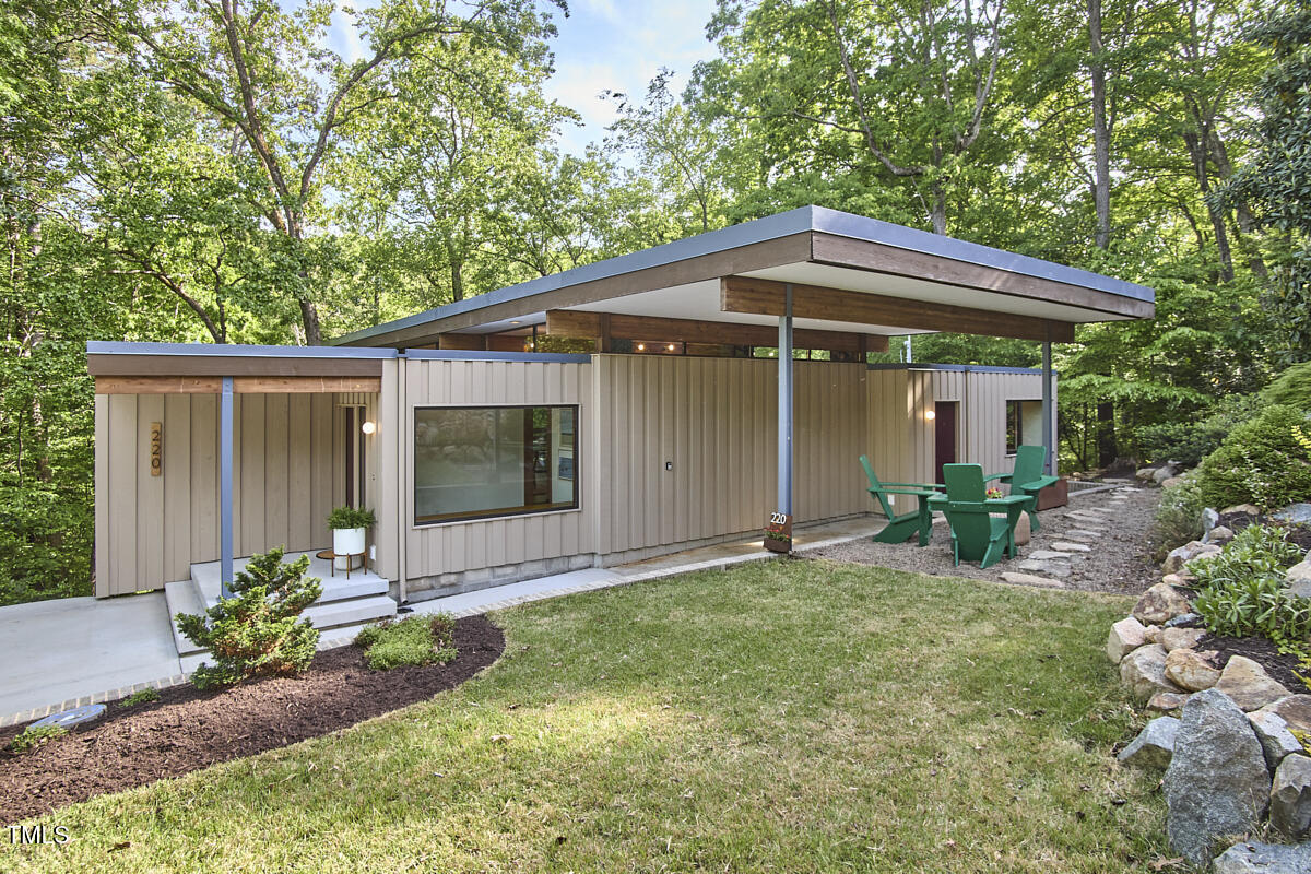 220 Glenhill Lane