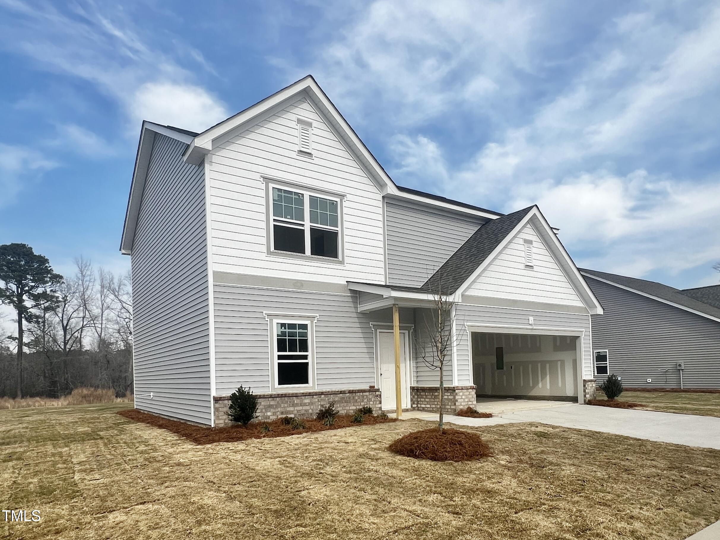 44 Rolling Banks Drive