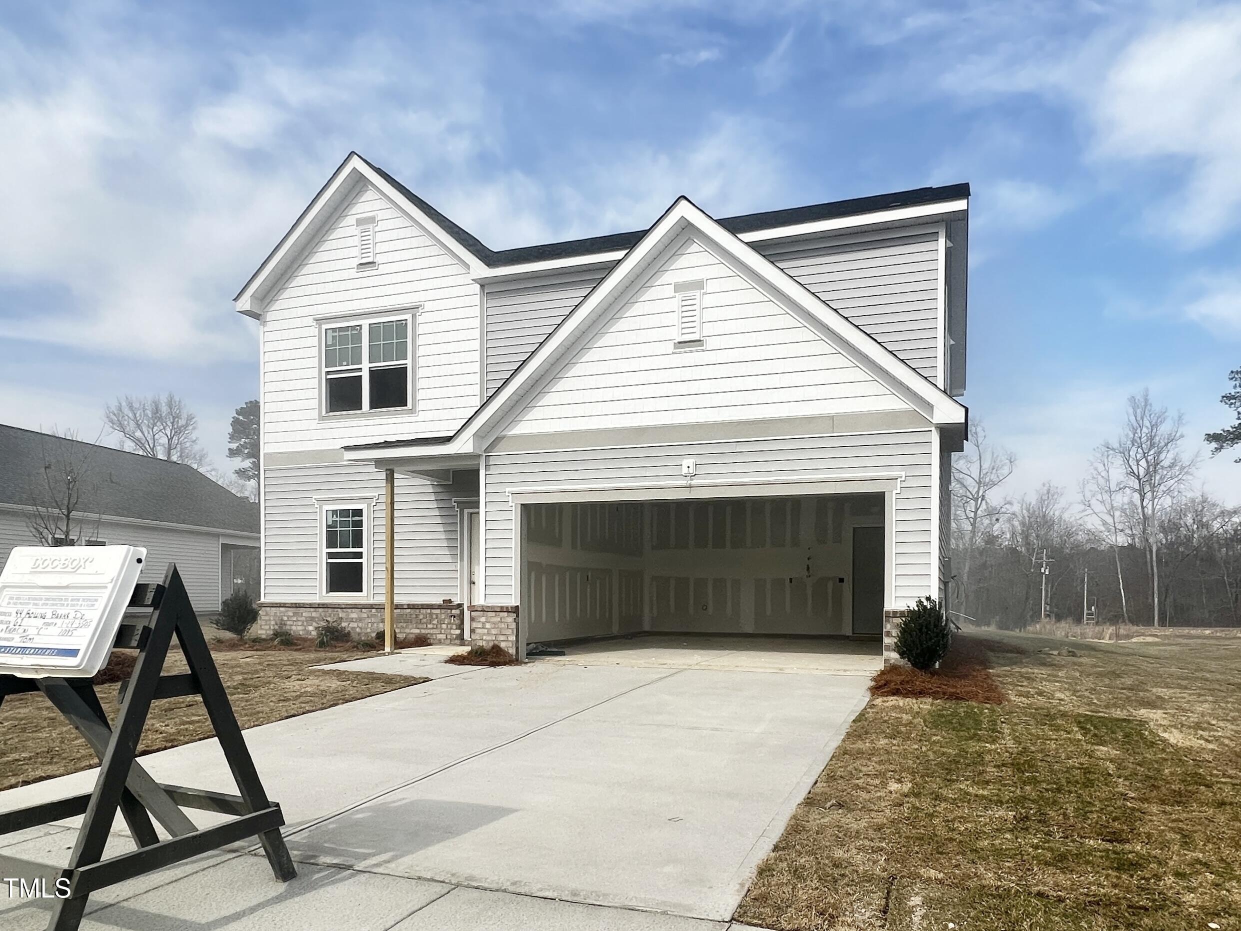 44 Rolling Banks Drive