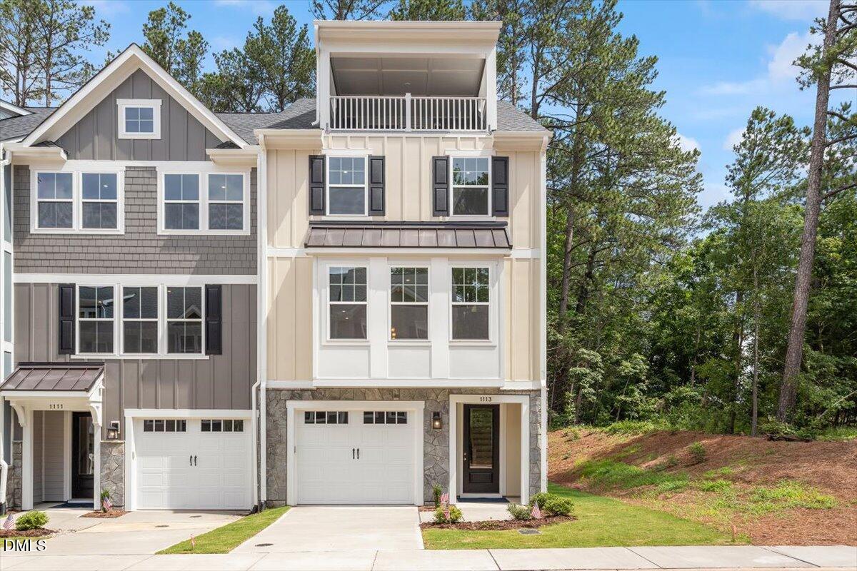 1113 Blackthorn Lane