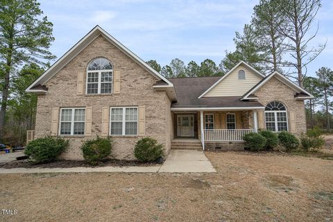 912 Lewis Street Raeford NC 28376
