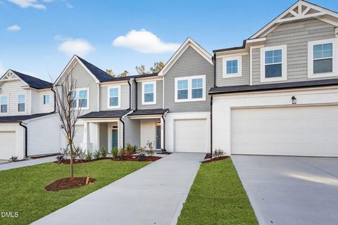 582 Barrington Row Avenue Zebulon NC 27597