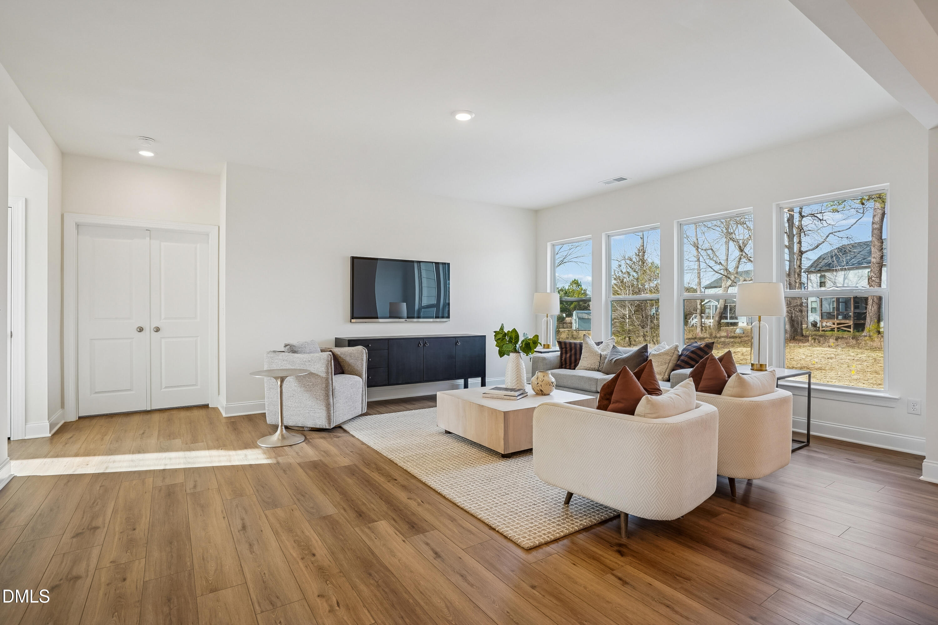 9517 Wood River Drive