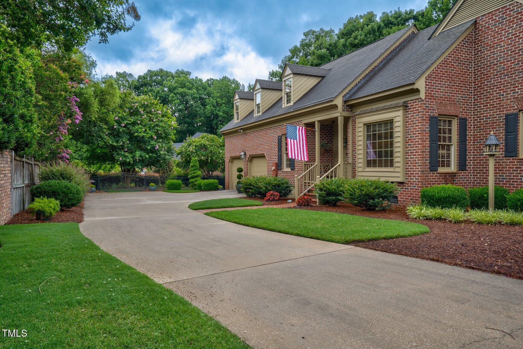 2909 Greystone Drive