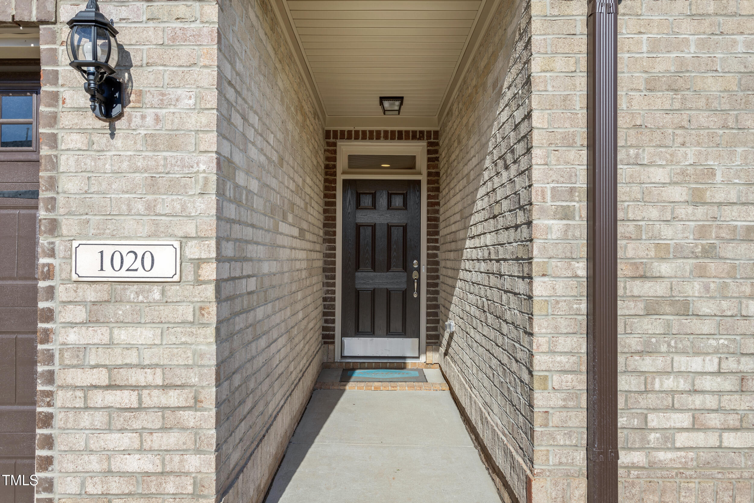 1053 Beechcraft Drive 124