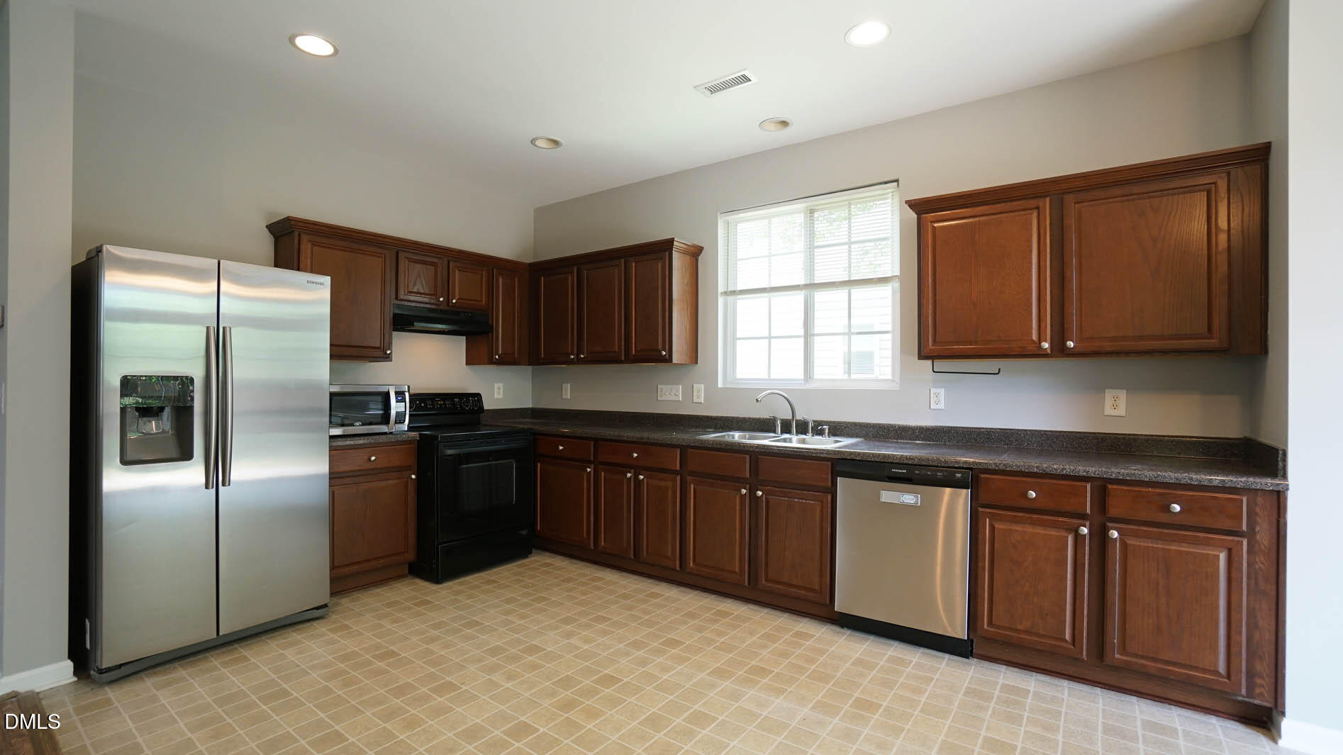 140 Bellfare Drive