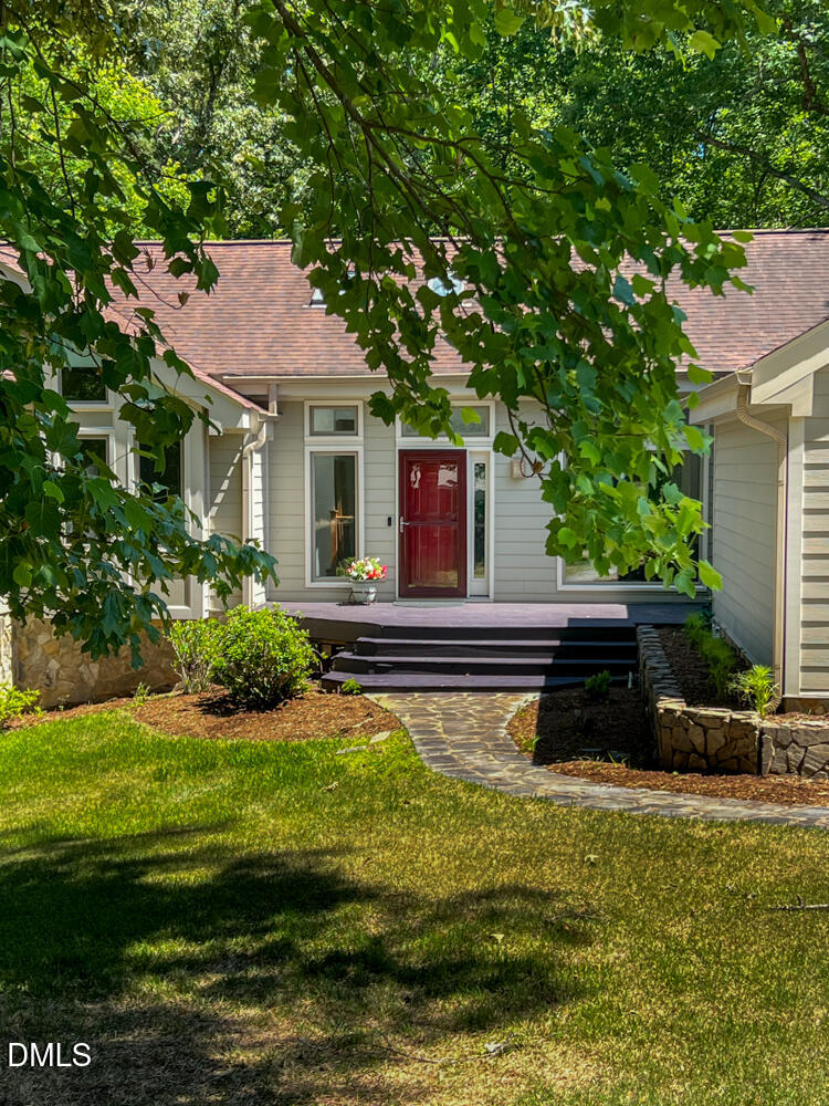 215 E Deer Run