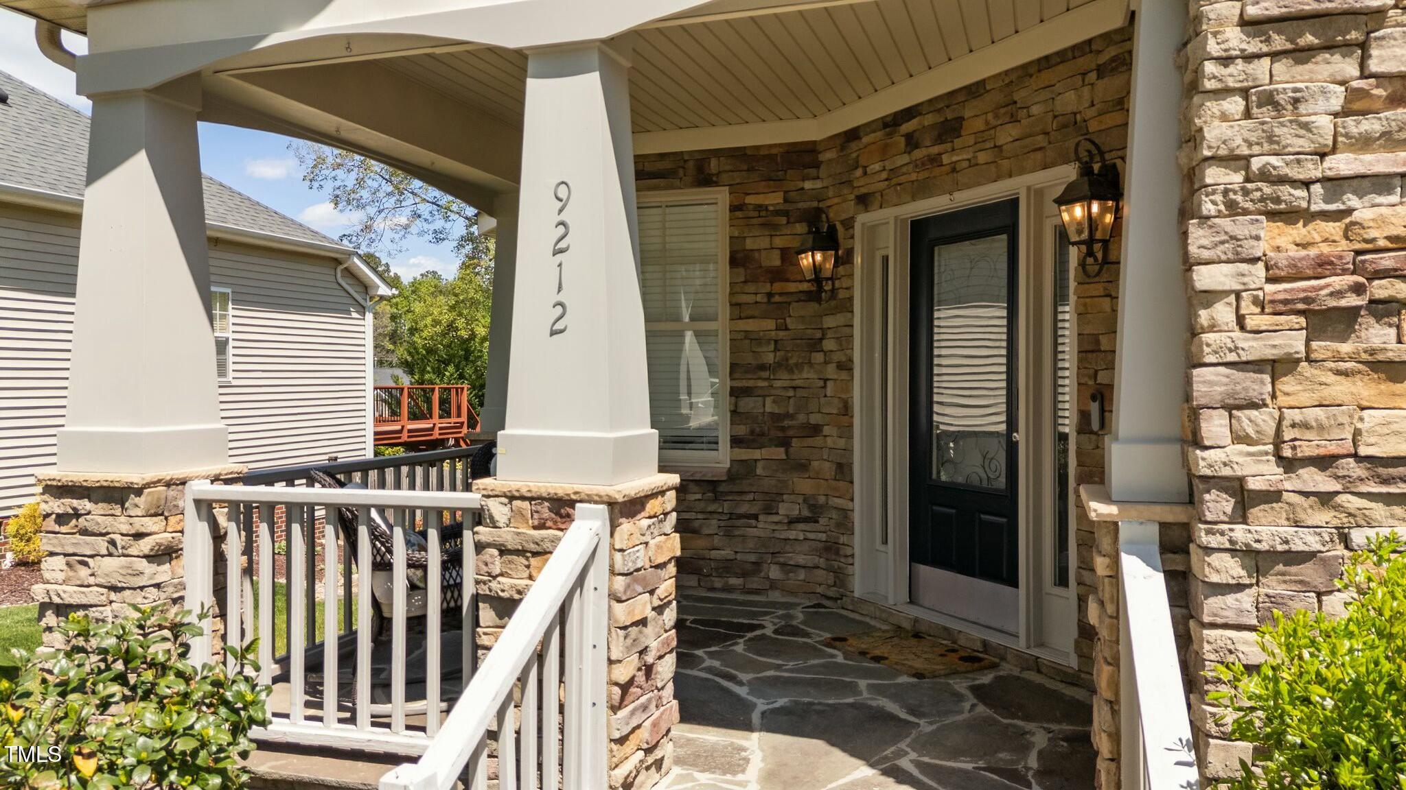 9212 Linslade Way
