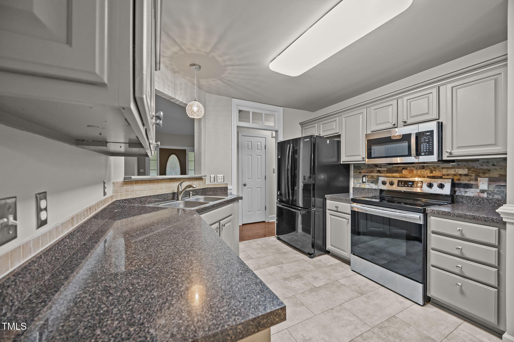 9000 Pageland Court