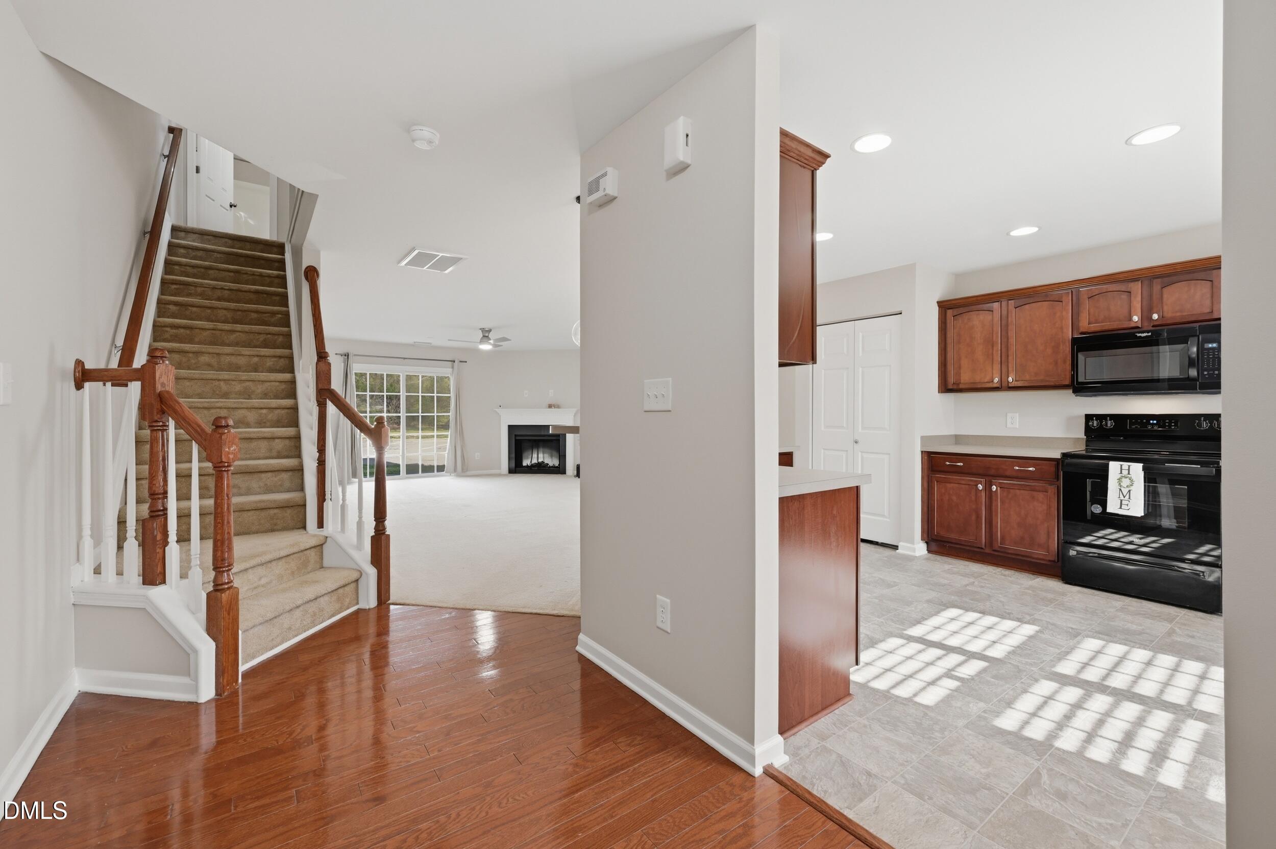 1925 Grassy Banks Drive