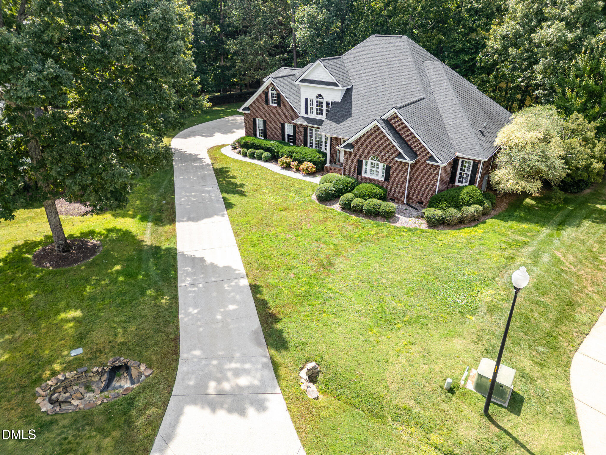 2926 Bells Pointe Ct. Court