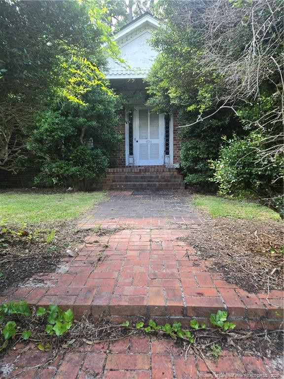 404 W Main Street