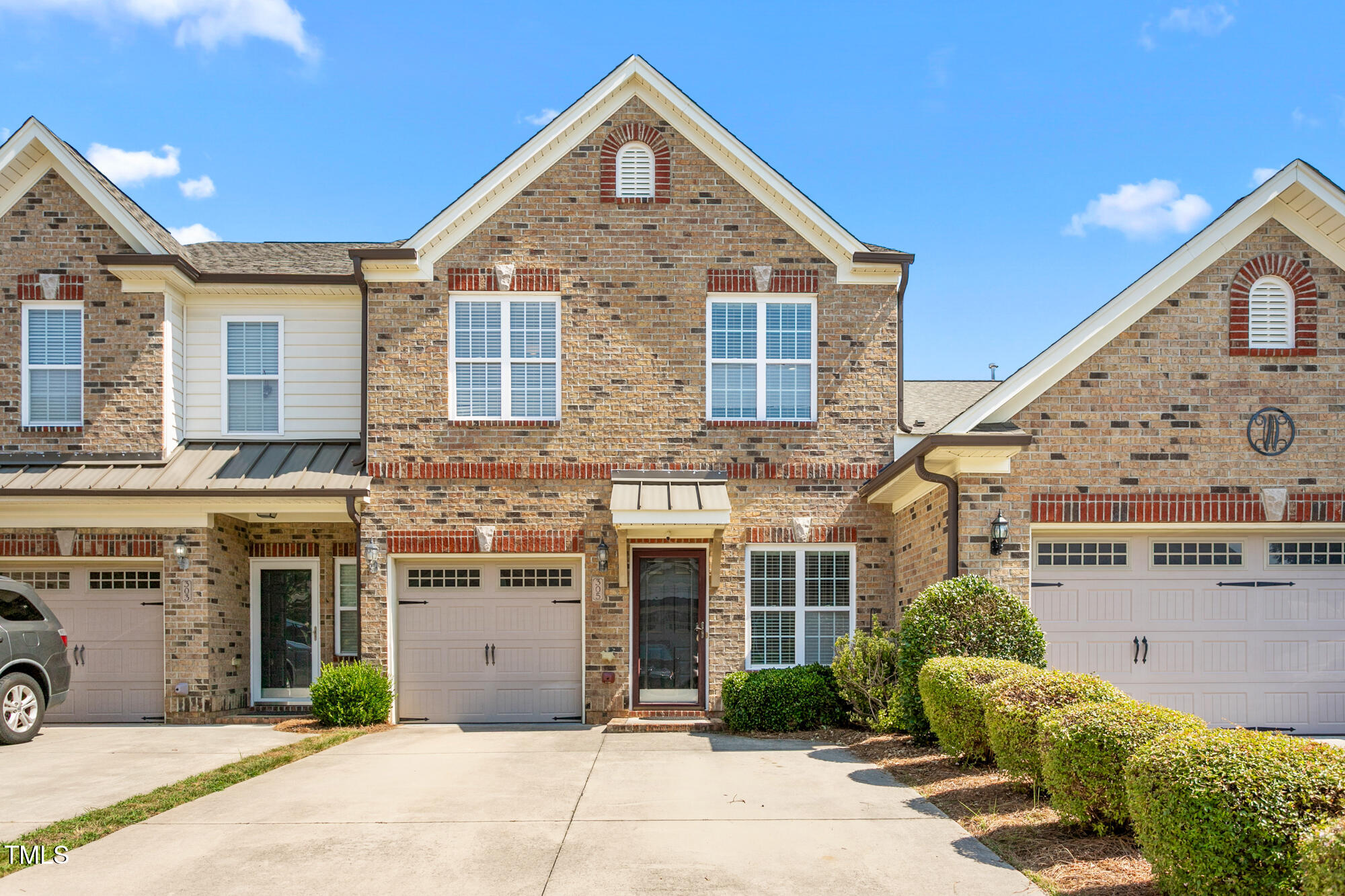305 St Nicholas Trail