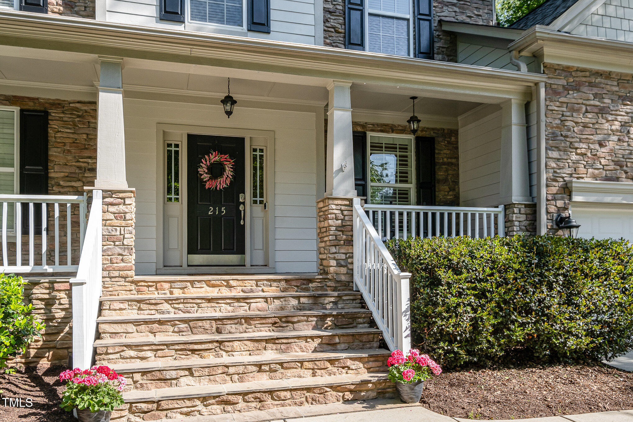 215 Hopesworth Court