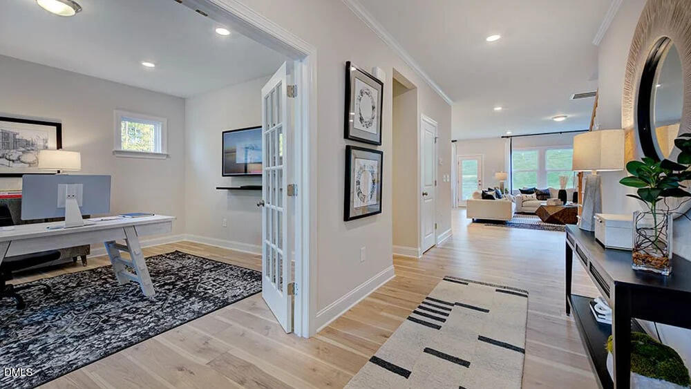 313 Diamond Bluff Lane