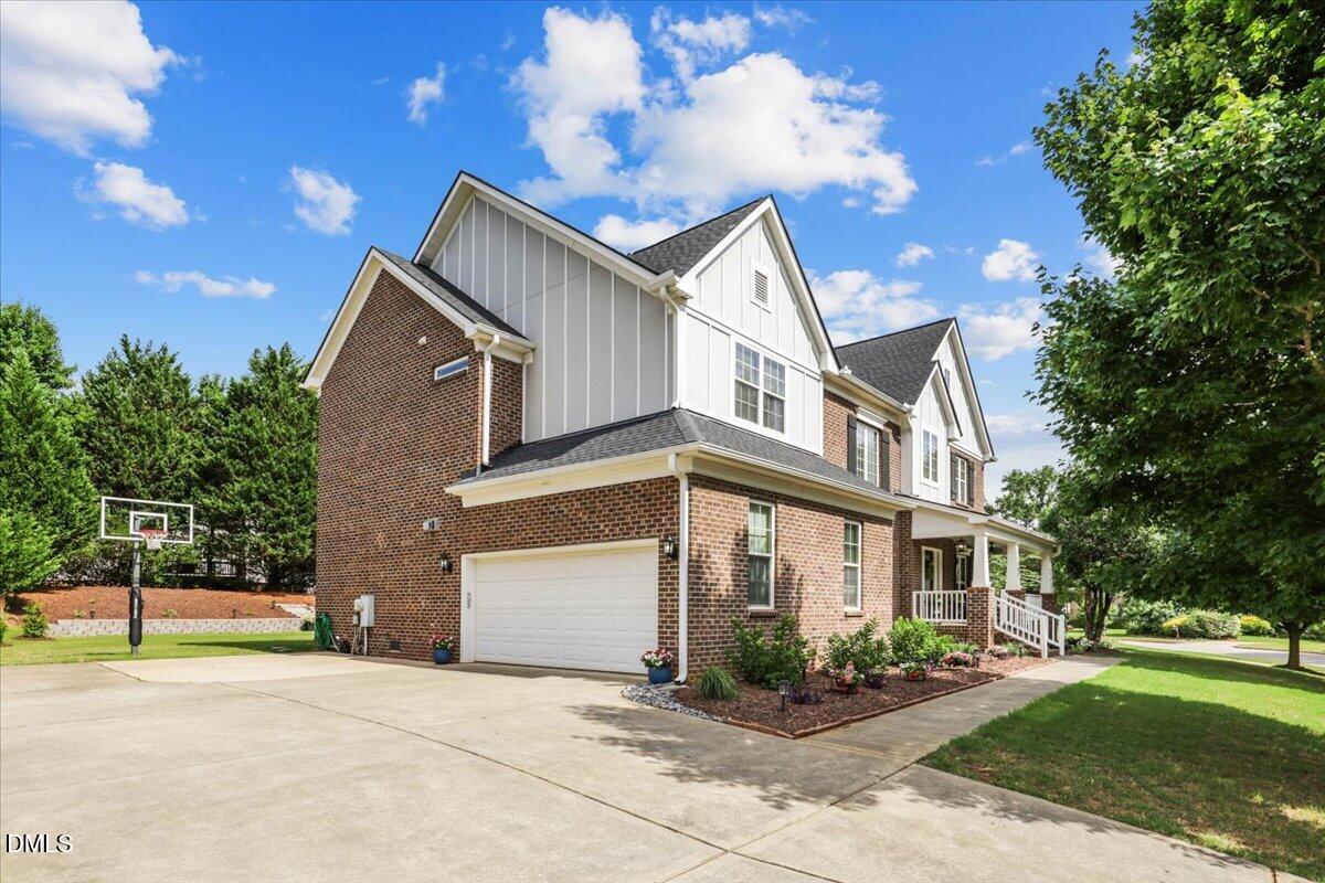 107 Vintage Hill Circle