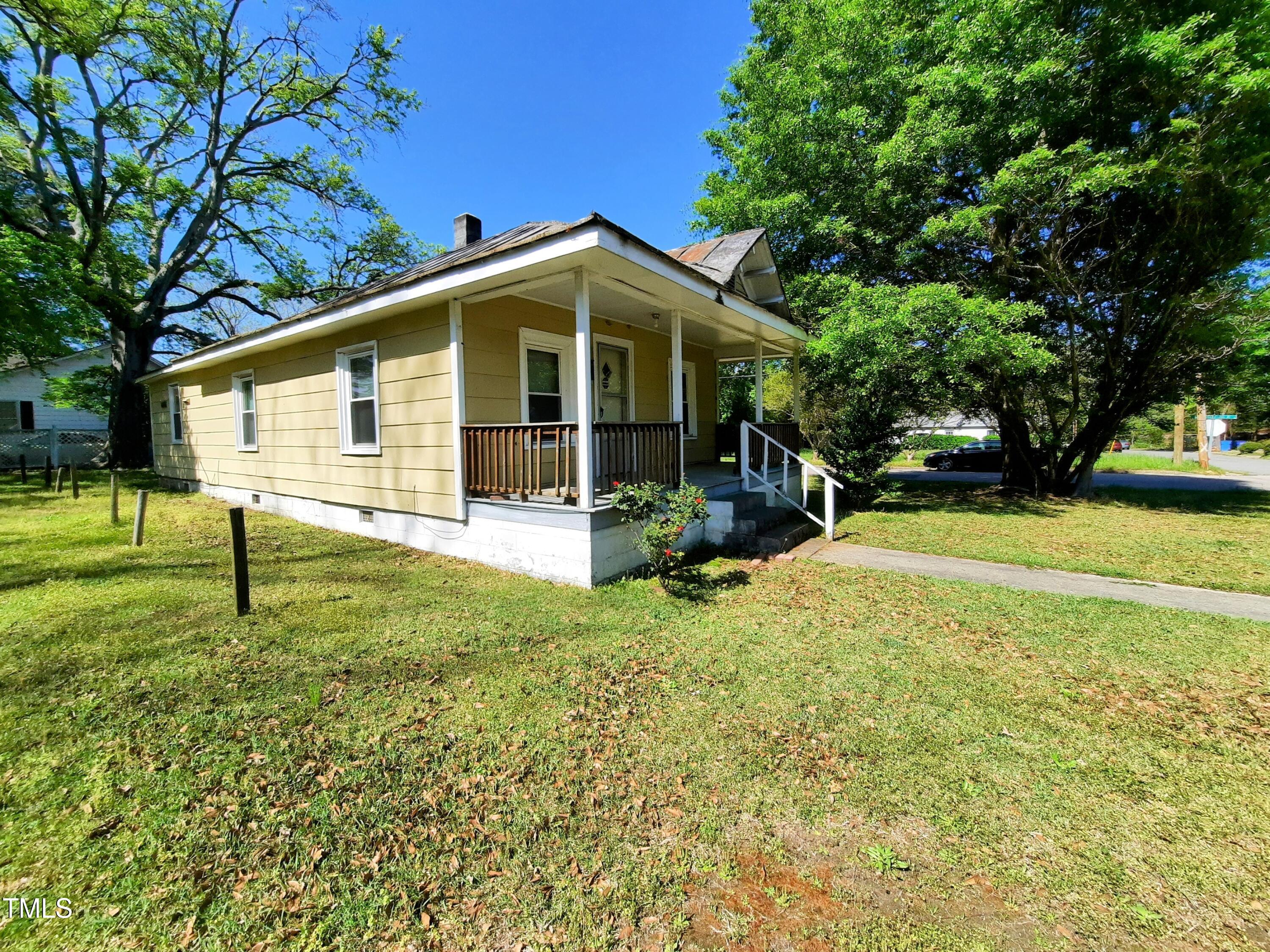 1004 Fuller Street