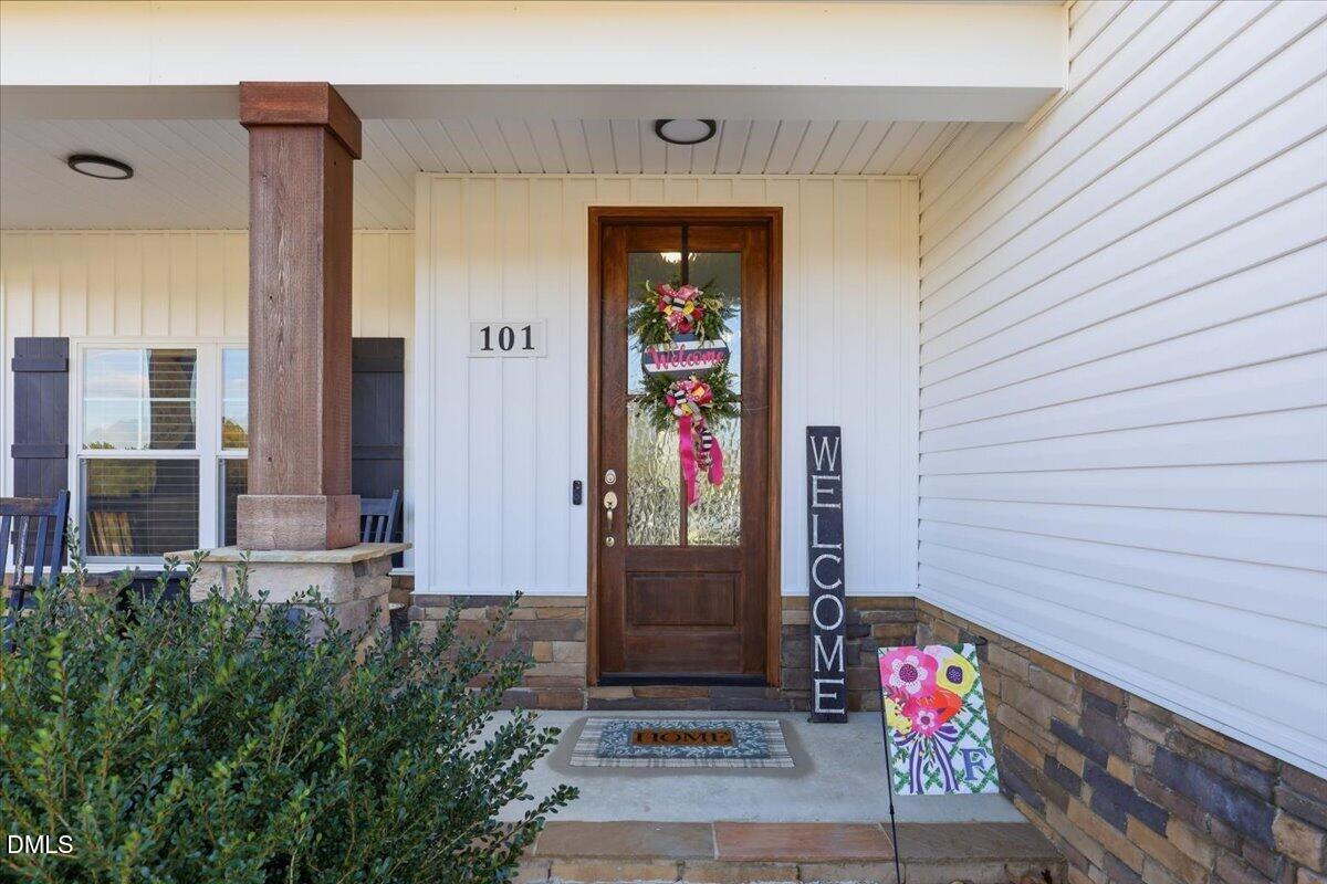 101 Running Deer Lane