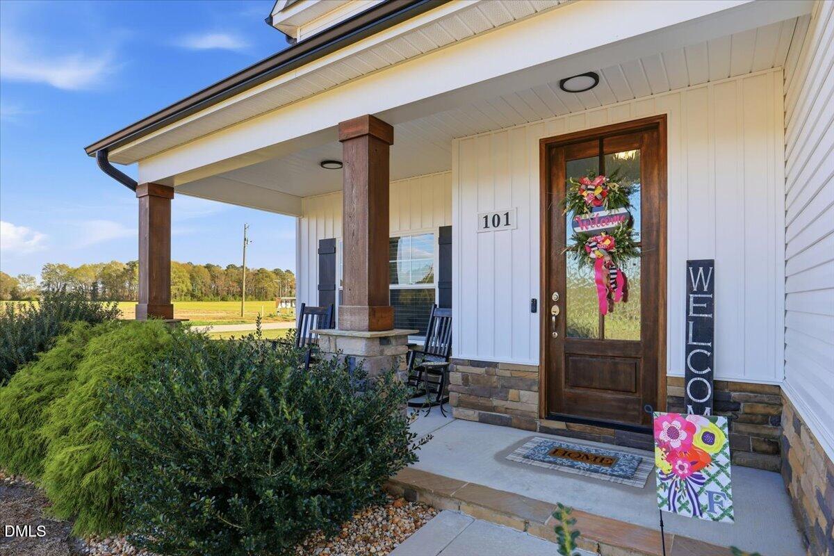 101 Running Deer Lane