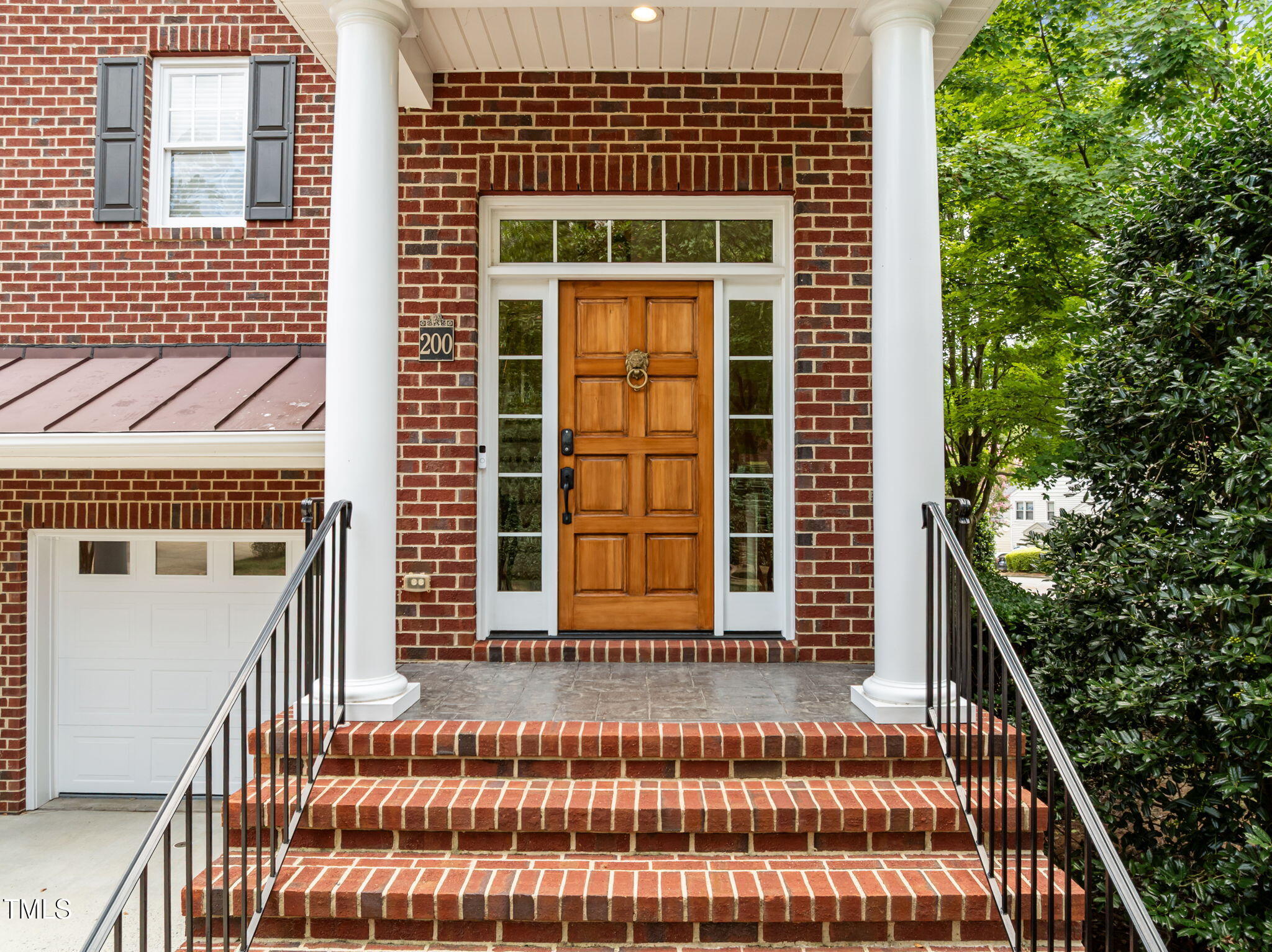 200 Lions Gate Drive