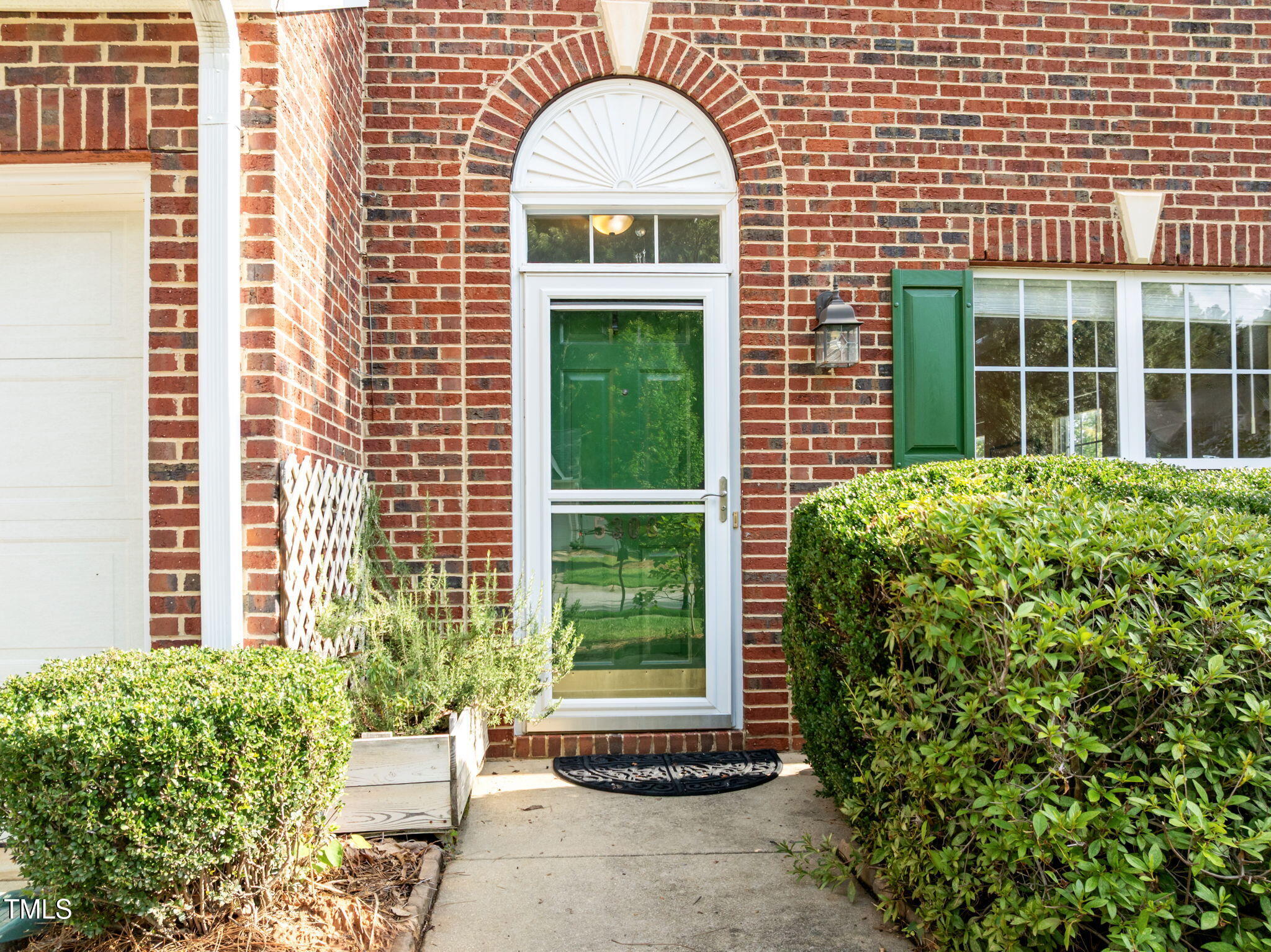 5300 Eolian Court