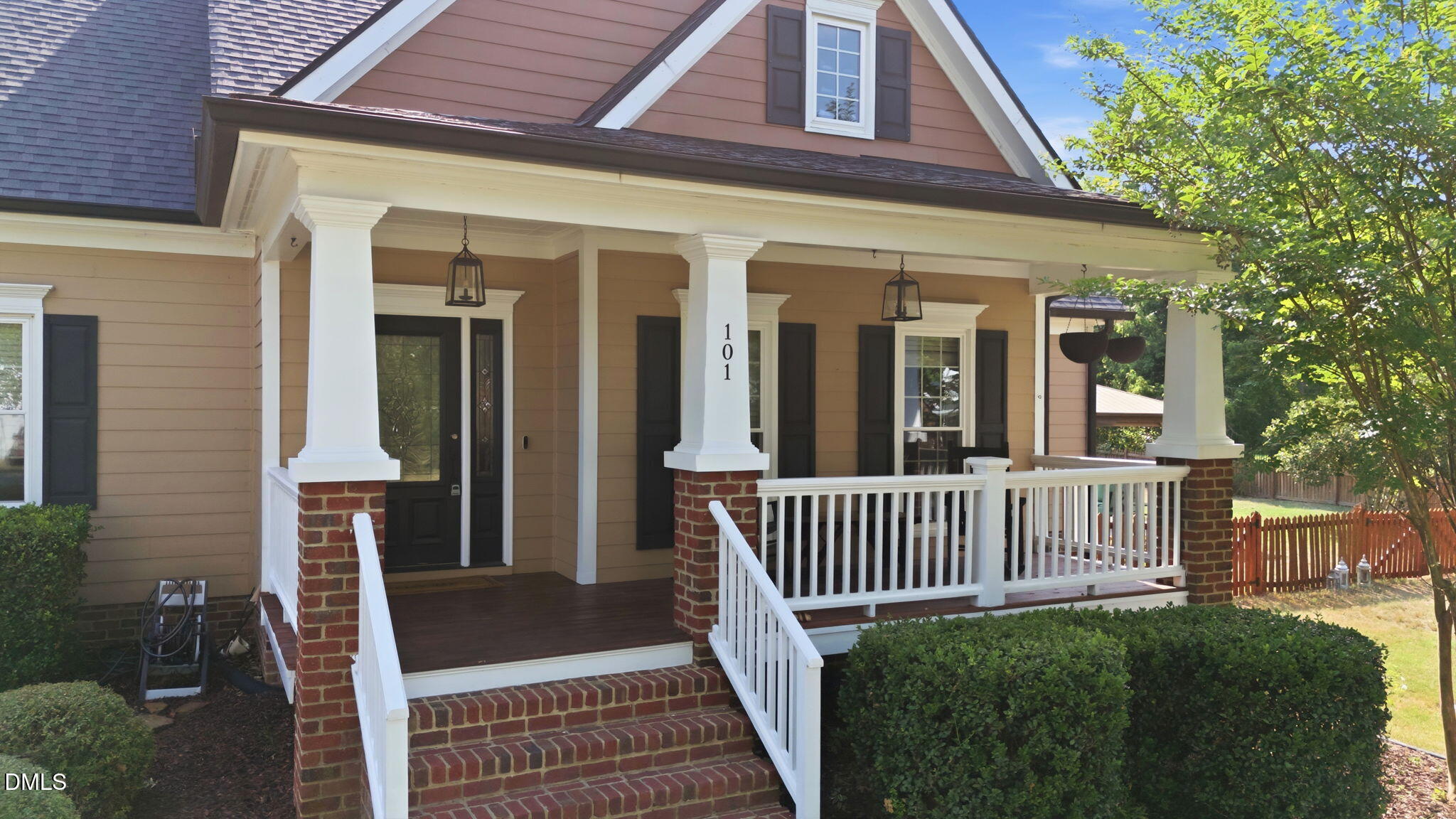 101 Caledonia Lane