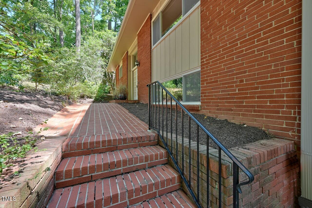 2422 Tryon Road