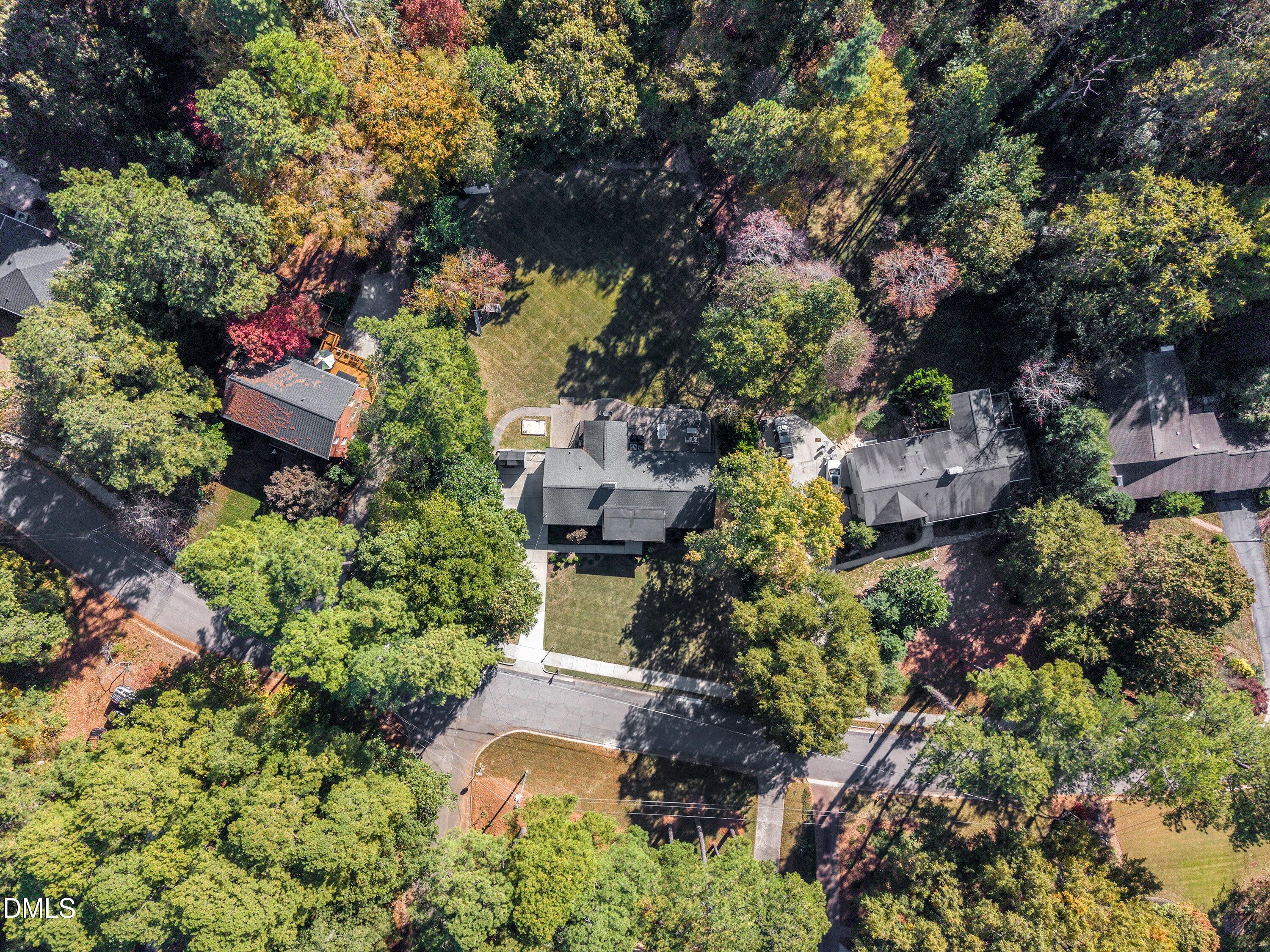 Raleigh, North Carolina 27612, United States, 4 Bedrooms Bedrooms, ,3 BathroomsBathrooms,Residential,Pending,233936