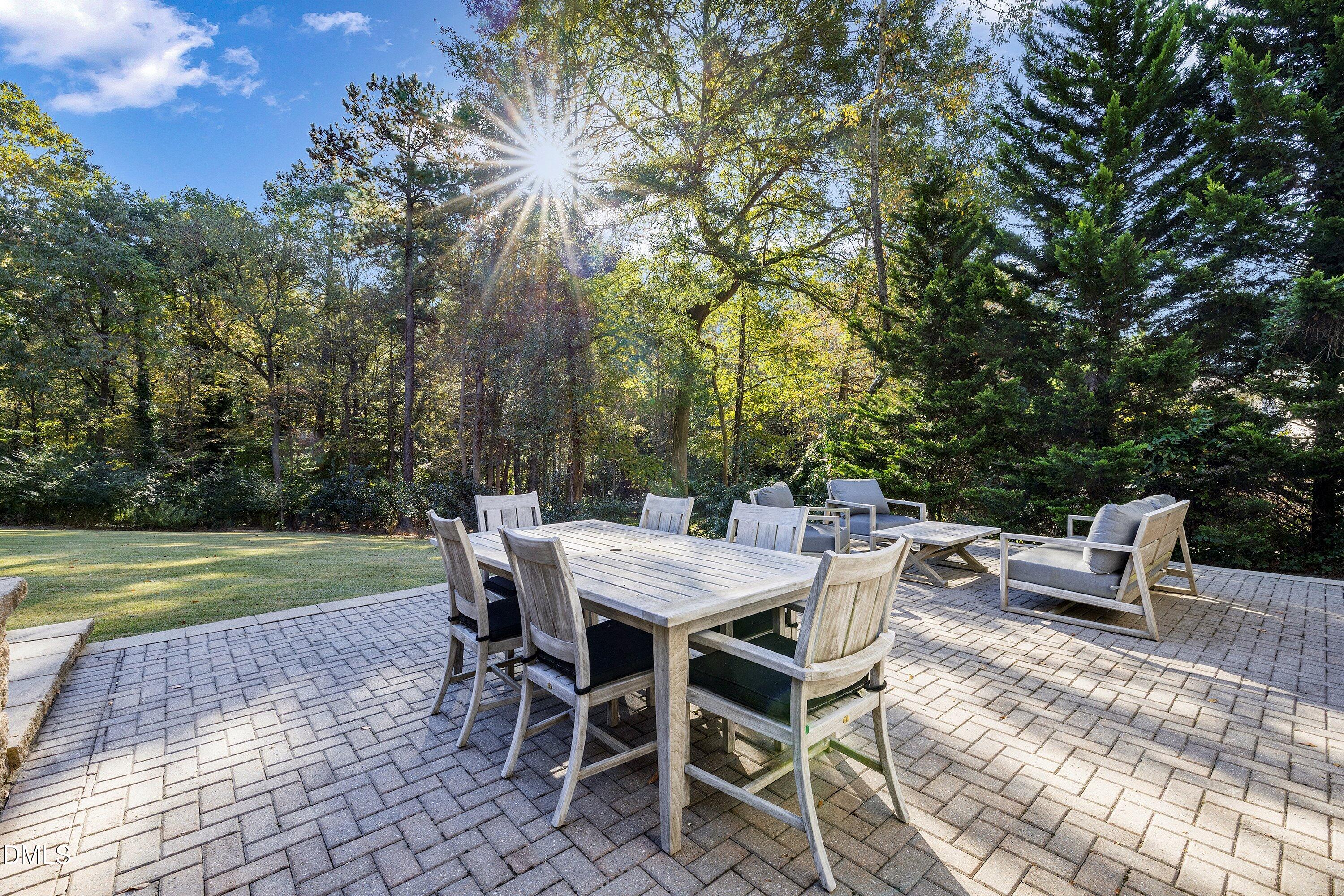 Raleigh, North Carolina 27612, United States, 4 Bedrooms Bedrooms, ,3 BathroomsBathrooms,Residential,Pending,233936