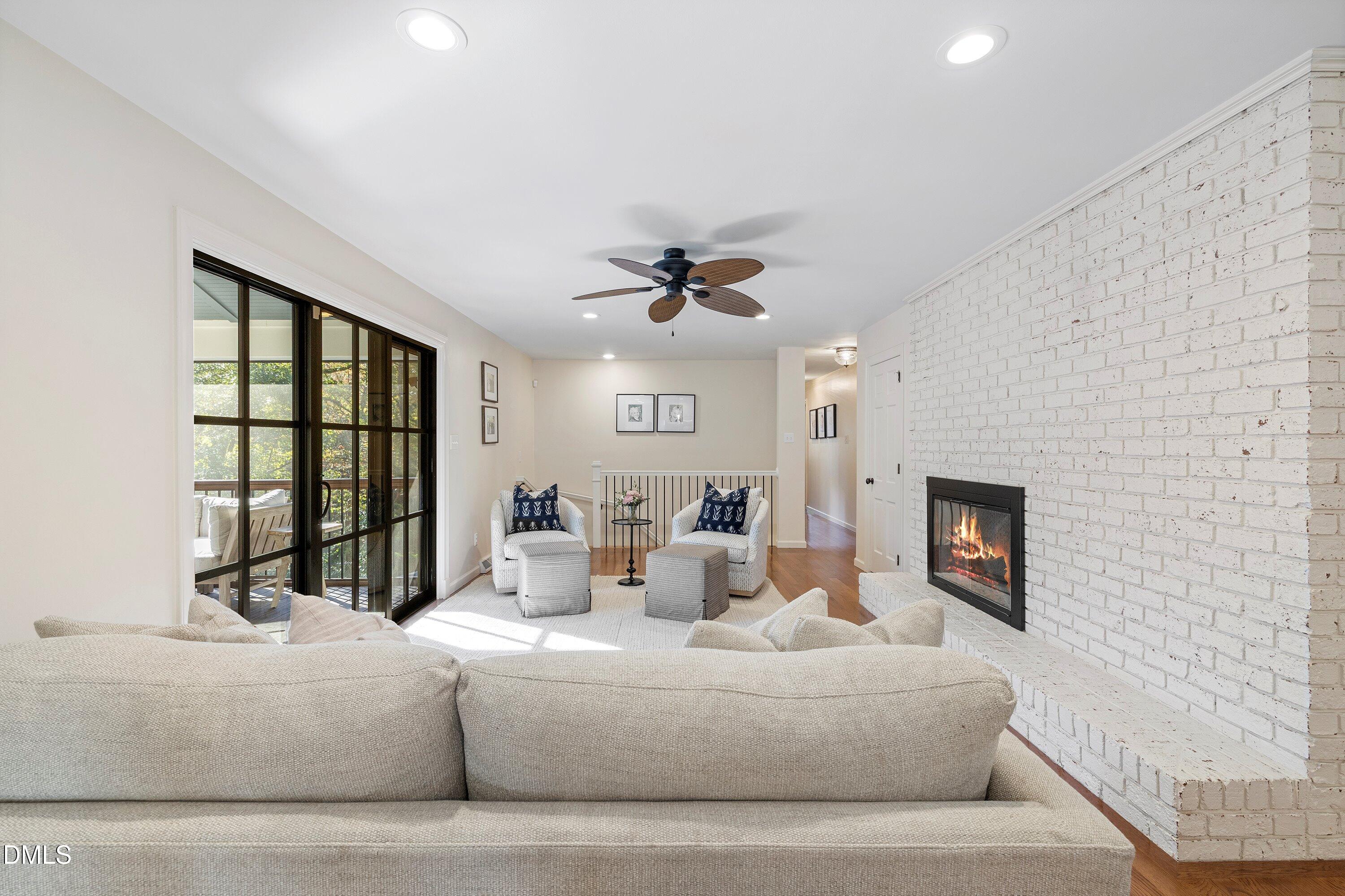 Raleigh, North Carolina 27612, United States, 4 Bedrooms Bedrooms, ,3 BathroomsBathrooms,Residential,Pending,233936