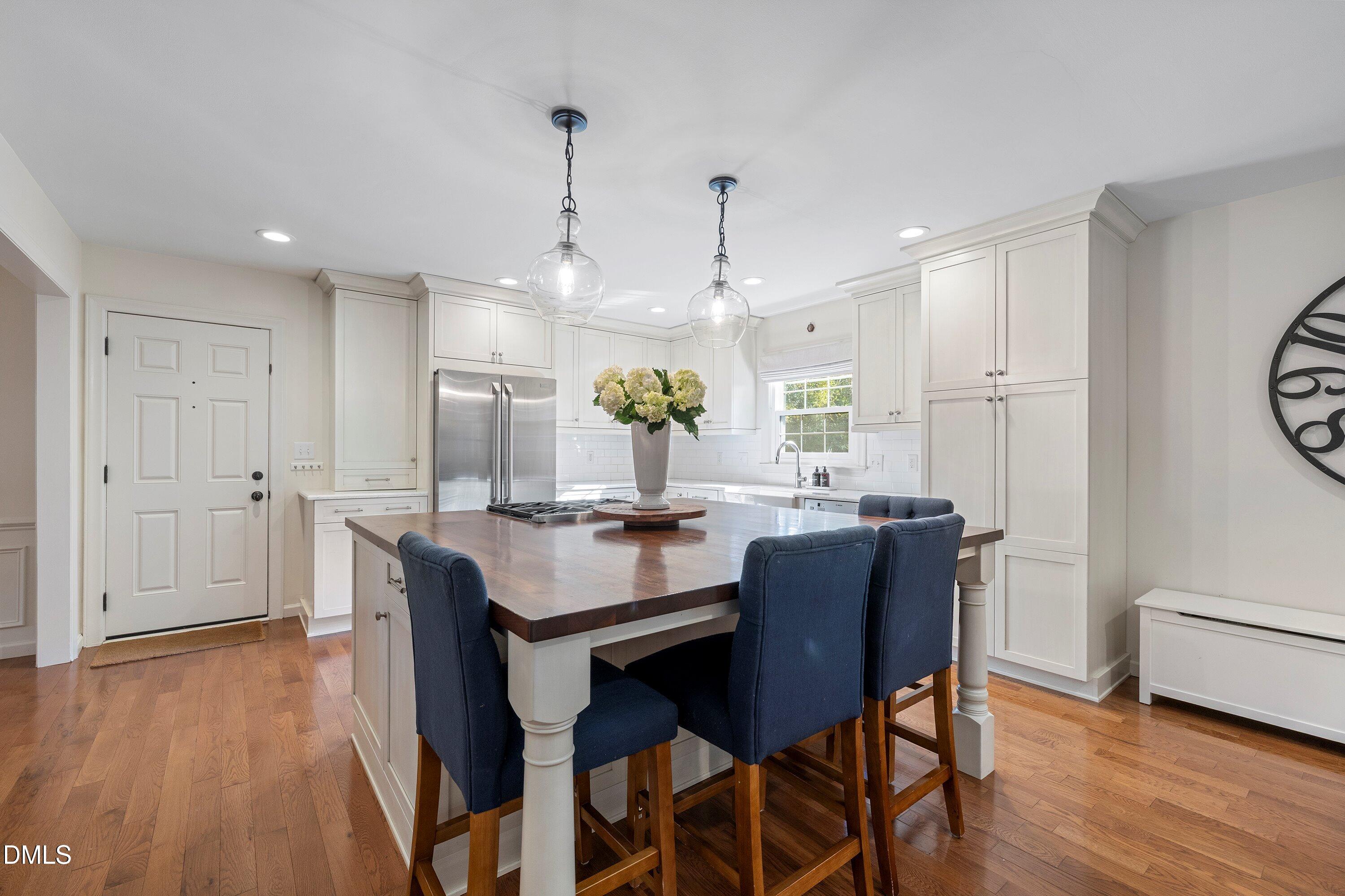 Raleigh, North Carolina 27612, United States, 4 Bedrooms Bedrooms, ,3 BathroomsBathrooms,Residential,Pending,233936