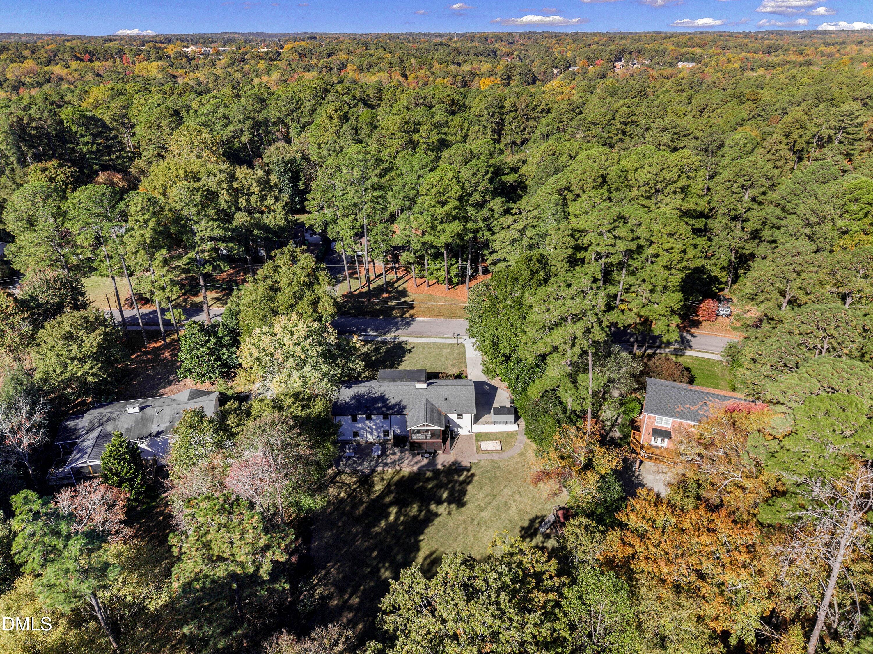 Raleigh, North Carolina 27612, United States, 4 Bedrooms Bedrooms, ,3 BathroomsBathrooms,Residential,Pending,233936