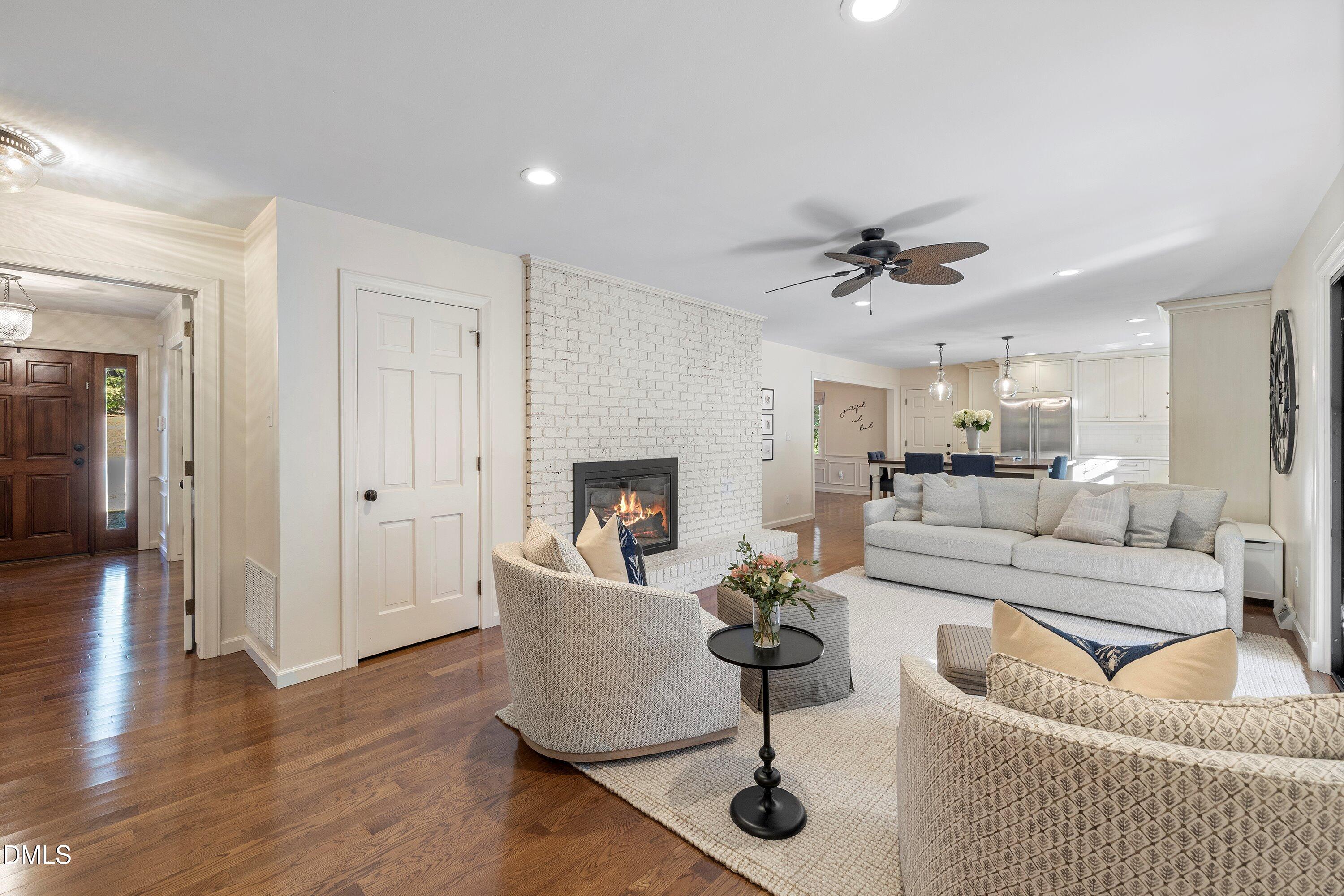 Raleigh, North Carolina 27612, United States, 4 Bedrooms Bedrooms, ,3 BathroomsBathrooms,Residential,Pending,233936