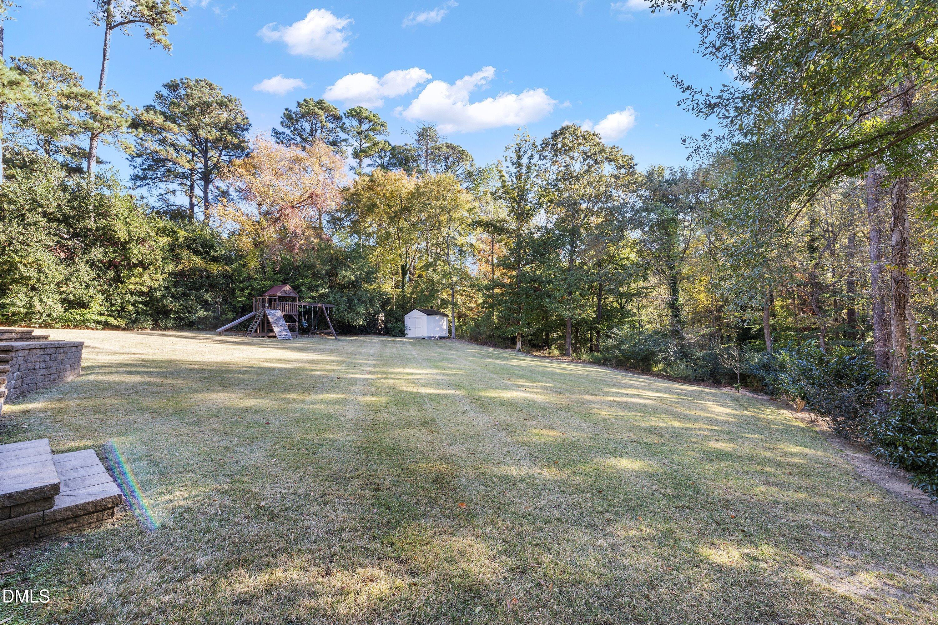 Raleigh, North Carolina 27612, United States, 4 Bedrooms Bedrooms, ,3 BathroomsBathrooms,Residential,Pending,233936